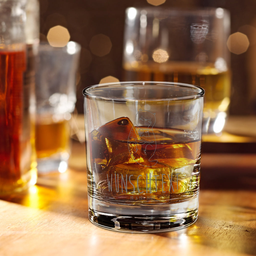 Personalisiertes Whiskey Glas Otter mit Muschelmedaillon Whiskeylgas, Whiskey Glas, Whiskey Glas mit Gravur, Whiskeyglas mit Spruch, Whiskey Glas mit Sprüchen, Otter, Fischotter, Seeotter, Otterliebe, grübeln, träumen, Motivation, Tagträumen, Büro