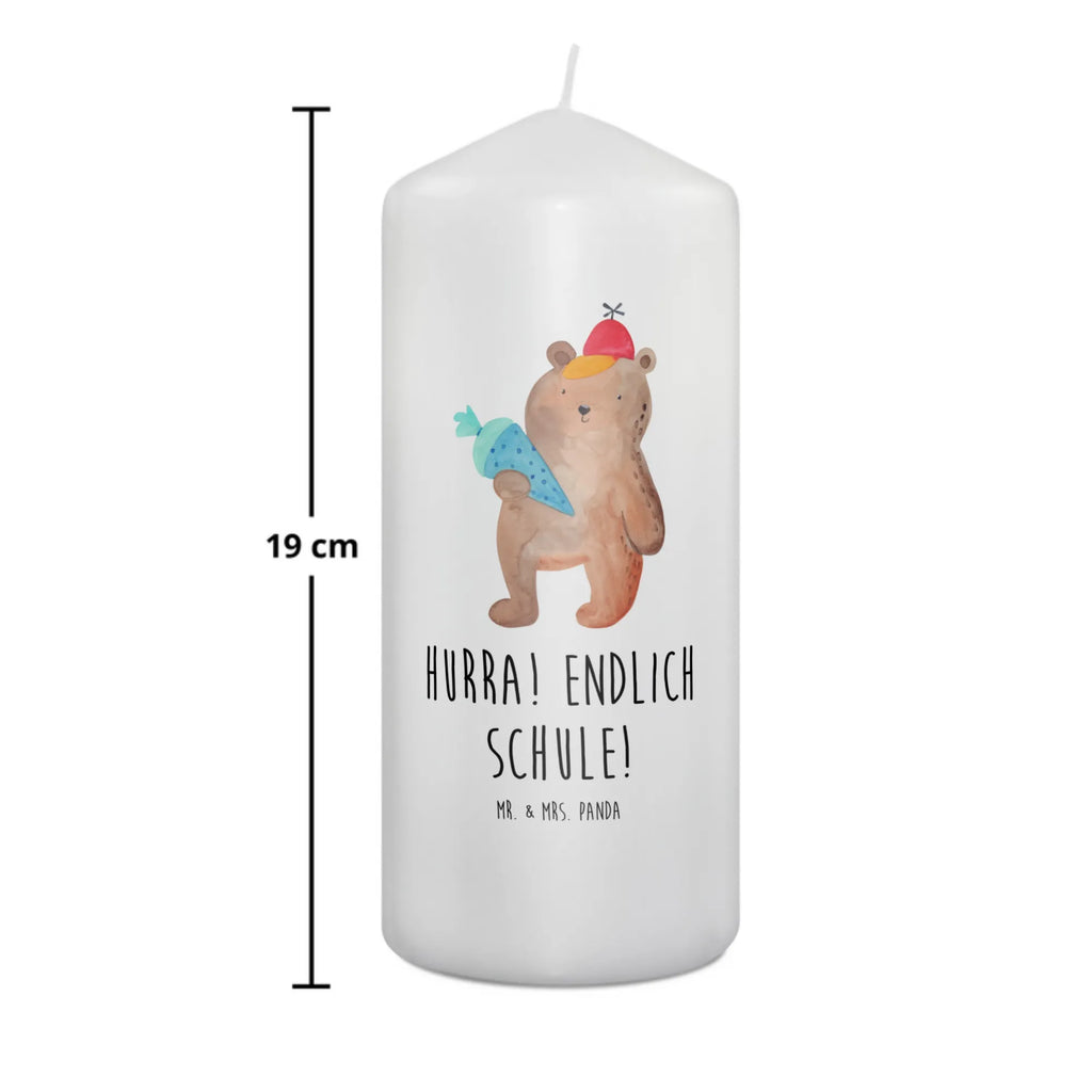 Candle bear School cone Stumpenkerze, Erinnerungskerze, Handgemachte Kerze, Bedruckte Kerze, Schmuckkerze, Geburtskerze, Adventskerze, Gartenkerze, Grosse Kerze, Hochzeitskerze, Dekorative Kerze, Geburtstagskerze, Blockkerze, Tafelkerze, Tischkerze, Wachskerze, Dekokerze, Zylinderkerze, Kerze Mit Motiv, Laternenkerze, Weihnachtskerze, Kerze Mit Spruch, Erinnerungslicht, Osterkerze, Kommunionskerze, Dinnerkerze, Wunschkerze, Teddybär, Teddy, Bär, Bär Motiv, Grundschule, Erster Schultag Geschenk, Schulanfang, Schulbeginn, Schultüte, Einschulung Geschenk, Schule Geschenk