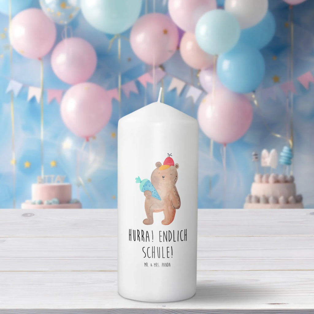 Candle bear School cone Stumpenkerze, Erinnerungskerze, Handgemachte Kerze, Bedruckte Kerze, Schmuckkerze, Geburtskerze, Adventskerze, Gartenkerze, Grosse Kerze, Hochzeitskerze, Dekorative Kerze, Geburtstagskerze, Blockkerze, Tafelkerze, Tischkerze, Wachskerze, Dekokerze, Zylinderkerze, Kerze Mit Motiv, Laternenkerze, Weihnachtskerze, Kerze Mit Spruch, Erinnerungslicht, Osterkerze, Kommunionskerze, Dinnerkerze, Wunschkerze, Teddybär, Teddy, Bär, Bär Motiv, Grundschule, Erster Schultag Geschenk, Schulanfang, Schulbeginn, Schultüte, Einschulung Geschenk, Schule Geschenk