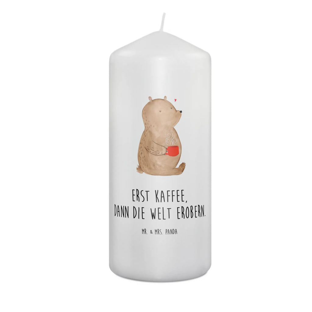 Candle bear Coffee Tischkerze, Geburtstagskerze, Osterkerze, Bedruckte Kerze, Gartenkerze, Handgemachte Kerze, Dekorative Kerze, Geburtskerze, Dekokerze, Kerze Mit Motiv, Erinnerungslicht, Adventskerze, Grosse Kerze, Blockkerze, Weihnachtskerze, Dinnerkerze, Wunschkerze, Laternenkerze, Schmuckkerze, Erinnerungskerze, Zylinderkerze, Hochzeitskerze, Kommunionskerze, Tafelkerze, Wachskerze, Kerze Mit Spruch, Stumpenkerze, Teddybär, Teddy, Bär, Morgenroutine, Coffee, Guten Morgen, Kaffee, Welt Erobern, Welt Retten, Motivation, Bären