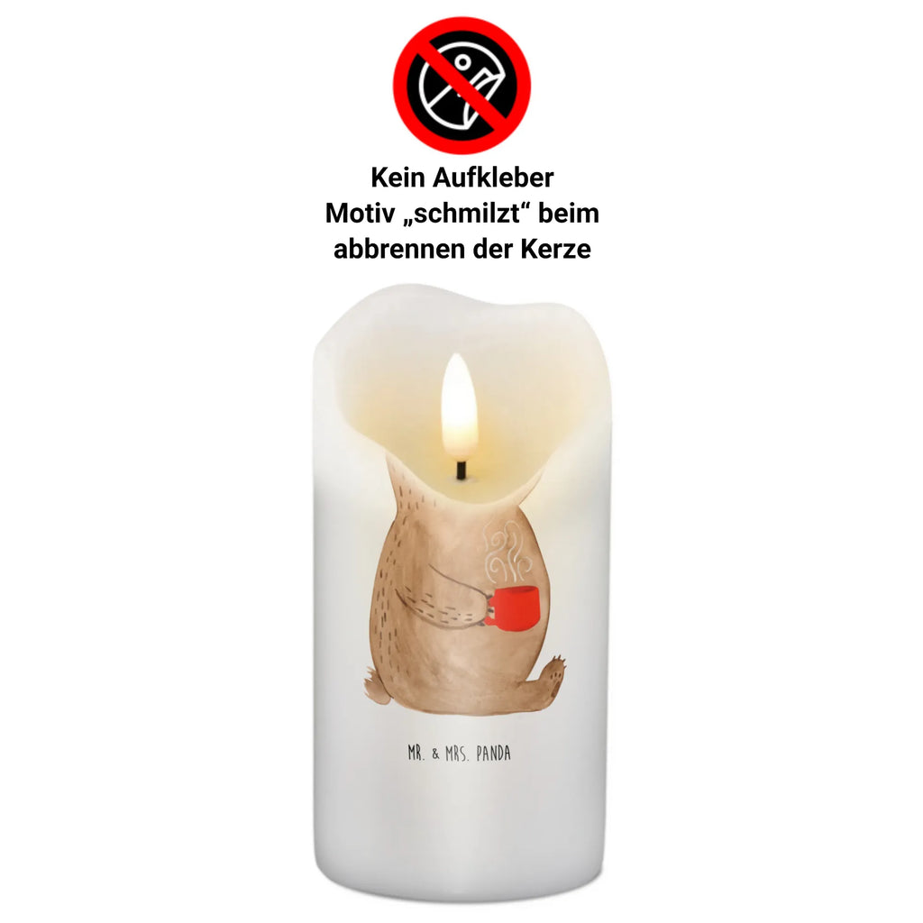 Candle bear Coffee Tischkerze, Geburtstagskerze, Osterkerze, Bedruckte Kerze, Gartenkerze, Handgemachte Kerze, Dekorative Kerze, Geburtskerze, Dekokerze, Kerze Mit Motiv, Erinnerungslicht, Adventskerze, Grosse Kerze, Blockkerze, Weihnachtskerze, Dinnerkerze, Wunschkerze, Laternenkerze, Schmuckkerze, Erinnerungskerze, Zylinderkerze, Hochzeitskerze, Kommunionskerze, Tafelkerze, Wachskerze, Kerze Mit Spruch, Stumpenkerze, Teddybär, Teddy, Bär, Morgenroutine, Coffee, Guten Morgen, Kaffee, Welt Erobern, Welt Retten, Motivation, Bären