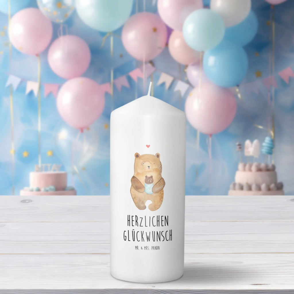 Kerze Bär Baby Kerze Mit Motiv, Erinnerungslicht, Laternenkerze, Bedruckte Kerze, Geburtskerze, Dekokerze, Tischkerze, Weihnachtskerze, Blockkerze, Erinnerungskerze, Wachskerze, Kommunionskerze, Tafelkerze, Geburtstagskerze, Wunschkerze, Dinnerkerze, Grosse Kerze, Schmuckkerze, Stumpenkerze, Handgemachte Kerze, Zylinderkerze, Adventskerze, Osterkerze, Hochzeitskerze, Kerze Mit Spruch, Gartenkerze, Dekorative Kerze, Teddybär, Teddy, Bär, Glückwunsch, Mutter, Enkel, Geburtstag, Täufling, Geburt, Nichte, Neffe, Taufe, Baby, Eltern, Enkelin