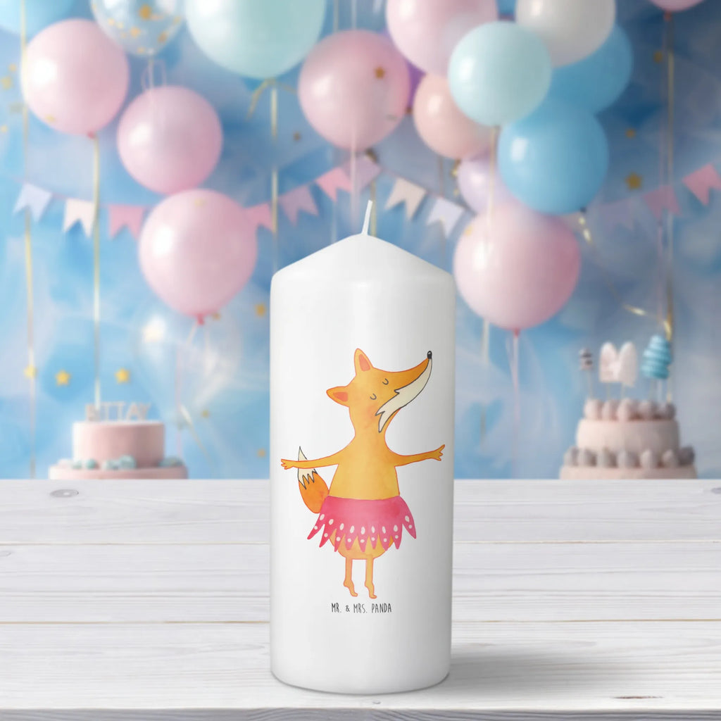 Kerze Fuchs Ballerina Wachskerze, Osterkerze, Schmuckkerze, Dinnerkerze, Grosse Kerze, Dekokerze, Erinnerungskerze, Kerze Mit Spruch, Gartenkerze, Bedruckte Kerze, Kerze Mit Motiv, Handgemachte Kerze, Adventskerze, Dekorative Kerze, Tafelkerze, Tischkerze, Geburtstagskerze, Geburtskerze, Weihnachtskerze, Hochzeitskerze, Kommunionskerze, Erinnerungslicht, Stumpenkerze, Laternenkerze, Blockkerze, Wunschkerze, Zylinderkerze, Fuchs, Geburtstag, Einladung, Fuchs Spruch, Füchsin, Ballerina, Tänzerin, Party, Füchse, Ballett, Tanzen