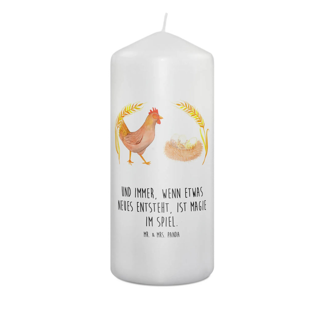 Kerze Huhn Stolz Grosse Kerze, Blockkerze, Wunschkerze, Hochzeitskerze, Dekorative Kerze, Schmuckkerze, Weihnachtskerze, Tischkerze, Geburtstagskerze, Gartenkerze, Tafelkerze, Zylinderkerze, Geburtskerze, Handgemachte Kerze, Kerze Mit Spruch, Bedruckte Kerze, Wachskerze, Kommunionskerze, Dinnerkerze, Stumpenkerze, Dekokerze, Kerze Mit Motiv, Erinnerungslicht, Laternenkerze, Osterkerze, Erinnerungskerze, Adventskerze, Landwirtin, Bauernhof, Hoftiere, Landwirt, Landleben, Motivation, Schwangerschaft, Henne, Spruch, Hof, Hühner, Magie, Geburt, Hahn, Eier