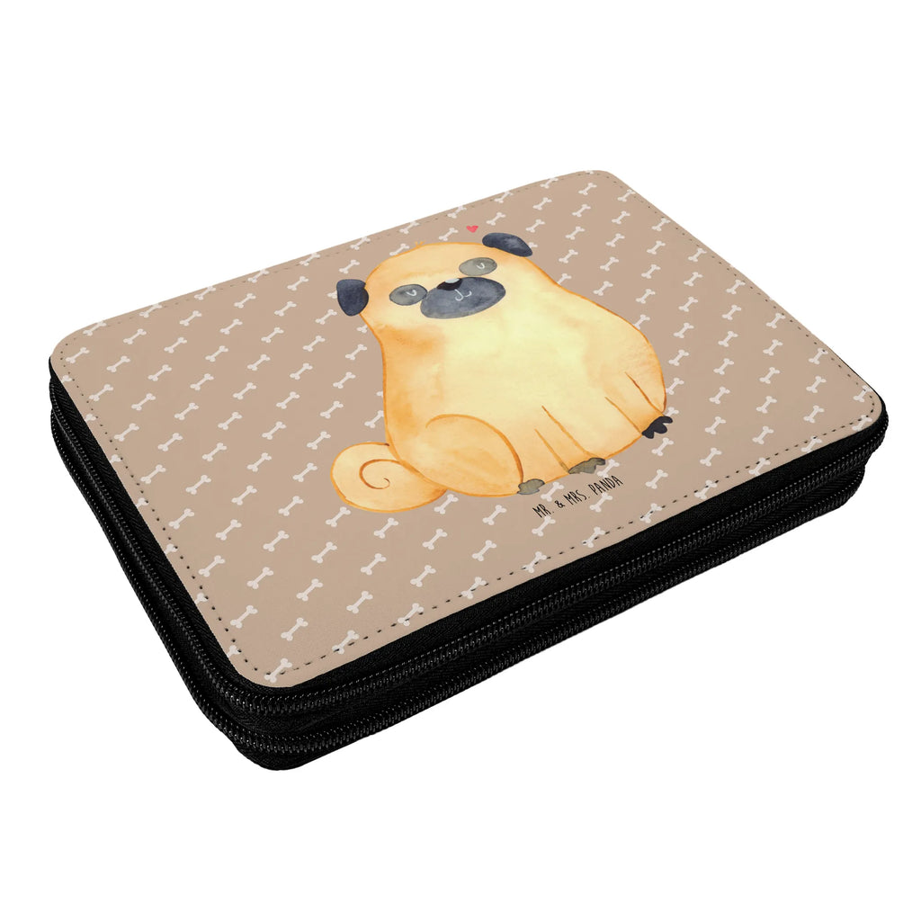 Federmappe Mops Federmappe, Bestückte Federmappe, Schülerin, Federmäppchen, Kinder Federmappe, Stifterolle, Grundschule, Geschenk, Motiv, Einschulung, Büro Stifte Etui, Kind, Schüler, Stiftetasche, Schule, Federmappe Einschulung, Stifte Etui, Federmäppchen bedruckt, Hund, Hundemotiv, Haustier, Hunderasse, Tierliebhaber, Hundebesitzer, Sprüche, Liebe, Mops, Hundeliebe