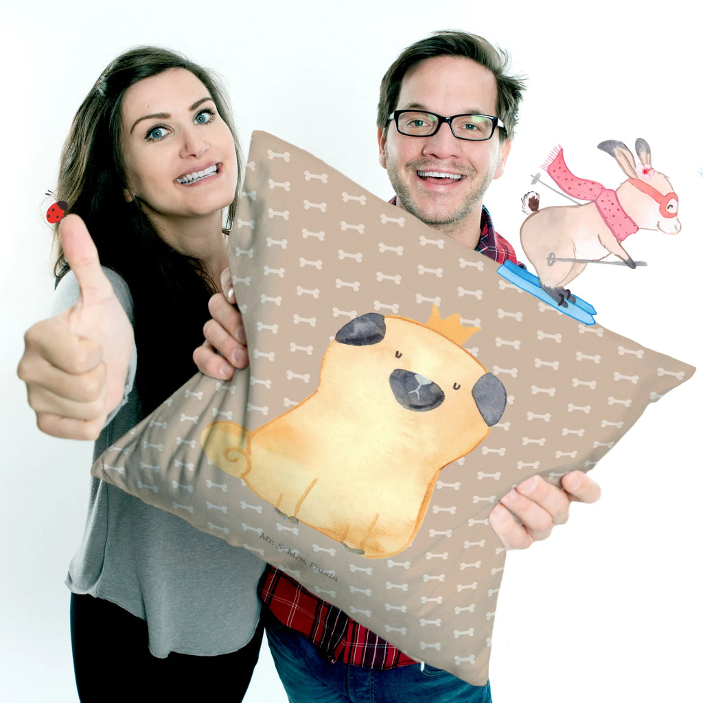 40x40 Kissen Mops Krone zierkissen 40x40, kissen mikrofaser, wohnzimmer kissen, Kopfkissen 40x40, 40x40 kissen, Motivkissen, Dekokissen Sofa, Kissen, Dekokissen 40x40, zier kissen, kissen für couch, couchkissen 40x40, Kopfkissen, deko kissen, Dekokissen, 40 X 40 Kissen, Sofakissen, Polsterkissen, sofa kissen, Zierkissen, kuschel kissen, Mikrofaser Kissen, kissen 40 x 40, wurfkissen, Kissen 40x40, microfaser kopfkissen, microfaser dekokissen, microfaser zierkissen, Sofakissen 40x40, Kuschelkissen, microfaser sofakissen, kissen für sofa, kuschelkissen 40x40, Couchkissen, couch kissen, Hunderasse, Hundebesitzer, Sprüche, Hundemotiv, Haustier, Tierliebhaber, Hund, Kinderlos, Hundebesitzer. Spruch, Mops, Hausregel, Lustig, Allergisch