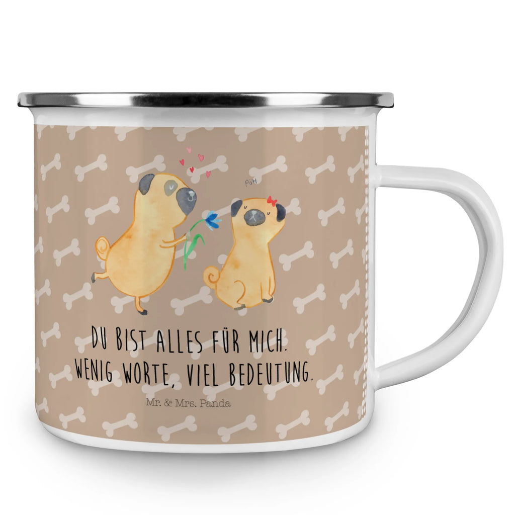 Camping Emaille Tasse Mops Verliebt wandertasse, Becher, Tasse, Kaffeetasse, reisetasse, Campingbecher, Trinkbecher, Metalltasse, metallbecher, Reisebecher, Tasse Emaille, becher emaille, Emailletasse, wanderbecher, Blechtasse, Emaille Tasse, Teebecher, blechbecher, Emaille Becher, emaillebecher, Teetasse, Campingtasse, Pott, Kaffeebecher, Hunderasse, Hundebesitzer, Sprüche, Hundemotiv, Haustier, Tierliebhaber, Hund, Mops, Hundeliebe, Möpse, Verliebt, Liebesspruch. Verlobt, Liebe, Geschenk Freund, Partner