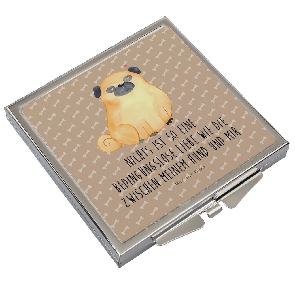 Kwadratowe lusterko do torebki Mops Schminkspiegel To Go, Handspiegel Zum Mitnehmen, Kosmetikspiegel Klein, Klappspiegel, Kompaktspiegel, Klappbarer Handspiegel, Design Taschenspiegel, Taschenspiegel, Vintage Kompaktspiegel, Schminkspiegel Kompakt, Tragbarer Spiegel, Spiegel Für Handtasche, Spiegel Für Make-Up Tasche, Quadratischer Handspiegel, Handspiegel Für Damen, Deko Handspiegel, Handspiegel Mit Hülle, Klappbarer Taschenspiegel, Handtaschenspiegel, Reise Spiegel, Taschen-Kosmetikspiegel, Silber, Runder Taschenspiegel, Spiegel Für Unterwegs, Handspiegel Geschenkidee, Mini Spiegel, Spiegel Für Schminktasche, Sprüche, Hund, Hundebesitzer, Hunderasse, Haustier, Tierliebhaber, Hundemotiv, Mops, Liebe, Hundeliebe