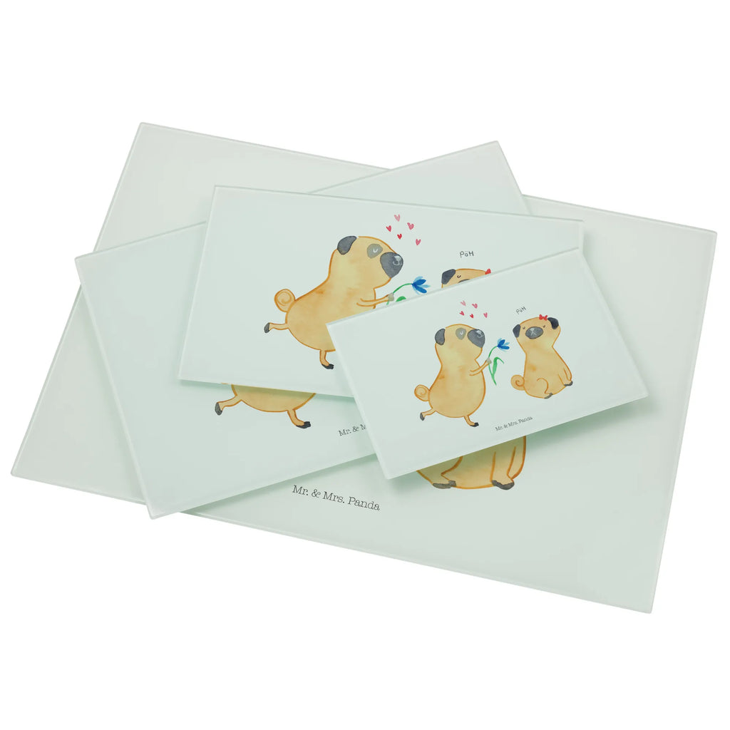 Glasschneidebrett Mops Verliebt XXL Glasschneidebrett, Fotodruck Glasschneidebrett XXL, XL Glasschneidebrett, Glas Schneideplatte Für Brot XL, Glas Arbeitsbrett XXL, Glasschneidebrett Extra Groß, Glas Schneidbrett Für Fleisch XL, Überdimensionales Glasschneidebrett, Glasschneidebrett Rutschfest XL, Glasschneidebrett XXL, Elegantes Glasschneidebrett XXL, Glas Schneidbrett Mit Saftrille Groß, Sicherheitsglas Schneidebrett XL, Hitzebeständiges Glasschneidebrett Groß, Glas Schneidebrett Wohnzimmer Groß, Großes Schneidebrett Aus Glas, Glas Küchenbrett Extra Groß, Hygiene-Glasschneidebrett Groß, Glas Schneideplatte XL, Glasschneideunterlage Groß, Glas Schneidbrett Für Gemüse Groß, Extra Großes Glasschneidebrett, Dekoratives Glasschneidebrett XL, Schneideplatte Aus Glas XXL, Großformatiges Glasschneidebrett, Glas Schneidebrett Für Käse XL, Individuelles Glasschneidebrett XL., Küchenunterlage Aus Glas Groß, Modernes Glasschneidebrett Extra Groß, Robustes Glasschneidebrett Groß, Hund, Hundemotiv, Haustier, Hunderasse, Tierliebhaber, Hundebesitzer, Sprüche, Möpse, Hundeliebe, Mops, verliebt, Geschenk Freund, Partner, Liebe, Liebesspruch. Verlobt