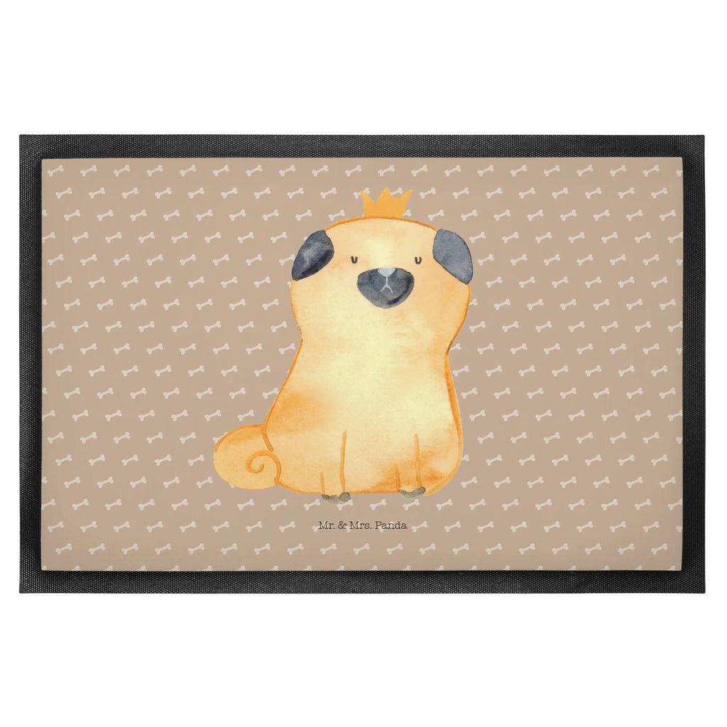 Doormat pug Crown Schmutzmatte, Schmutzfangteppich, Schmutzfänger, schmutzfangmatten, abstreifer, sauberlaufmatten, Eingangsteppich, Fußabstreifer, fußmatte, Haustürmatte, türmatten, Abtreter, Fußmatten, hausmatte, Türvorleger, Türmatte, flurmatte, Eingangsmatte, Schuhabstreifer, Fußabtreter, Abtretmatte, matte haustür, Sauberlaufmatte, außenmatte, Fussmatte, Schmutzfangmatte, Hund, Tierliebhaber, Haustier, Hundemotiv, Hunderasse, Sprüche, Hundebesitzer, Allergisch, Hundebesitzer. Spruch, Kinderlos, Lustig, Mops, Hausregel