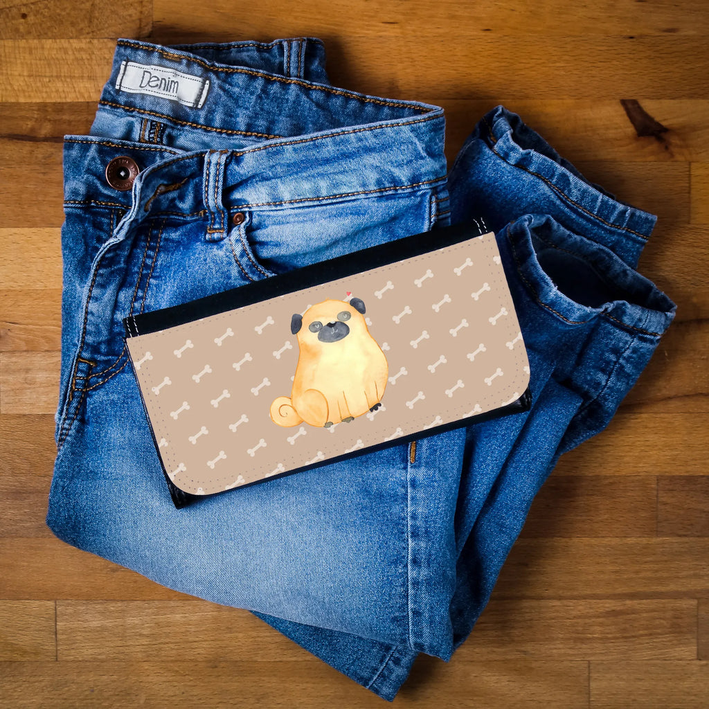 Ladies purse Pug RFID Portemonnaie Damen, Portmonnaie Damen, Münzbörse Damen, Geldbörse Mit Druckverschluss Damen, Portemonnaie für Damen, Kartenhalter Damen, Damen Geldbeutel, Leder Portemonnaie Damen, XXL Portemonnaie Damen, Damengeldbörse, Geldbörse Mit Zipper Damen, Portmonee Damen, Damen Portemonnaie, Slim Portemonnaie Damen, Hochwertiges Portemonnaie Damen, Geldbörse Aus Stoff Damen, Münzgeldbörse Damen, Damengeldbeutel, Reißverschluss Portemonnaie Damen, Brieftasche Damen, Geldbörse Aus Leder Damen, Portemonnaie Mit Kartenfächern Damen, Portemonnaie Mit Reißverschluss Damen, Frauen Geldbörse, Kartenetui Damen, Damen Geldbörse, Designer Portemonnaie Damen, Damen Geldtasche, Geldbörse Mit Handgelenksschlaufe Damen, Portemonnaie Mit Münzfach Damen, Geldbörse Aus Kunstleder Damen, Clutch Portemonnaie Damen, Frauen Brieftasche, Mini Geldbörse Damen, Etui Geldbörse Damen, Geldbörse Mit Fach Damen, Geldbörse Mit Clipverschluss Damen, Veganes Portemonnaie Damen, Hund, Hundemotiv, Haustier, Hunderasse, Tierliebhaber, Hundebesitzer, Sprüche, Mops, Hundeliebe, Liebe