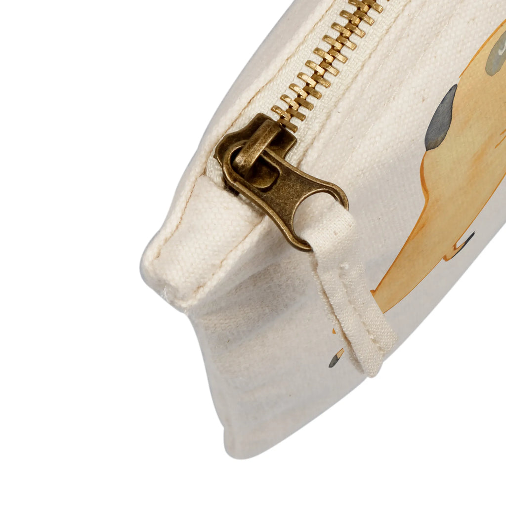 Make-up bag pug In love aufbewahrungstasche, Etui, Waschtasche, Kulturbeutel, Schminktäschchen, Kosmetikbeutel, Stiftemäppchen, aufbewahrungsbeutel, Schminkbeutel, kosmetiktäschchen, toiletry bag, Federmappe, beauty tasche, Waschbeutel, pencil case, Kulturtasche, utensilientasche, Schlampermäppchen, Schminktasche, Mäppchen, beauty case, Kosmetiktasche, pinsel tasche, Sprüche, Hunderasse, Tierliebhaber, Haustier, Hundemotiv, Hund, Hundebesitzer, Liebesspruch. Verlobt, Hundeliebe, Möpse, Verliebt, Geschenk Freund, Mops, Partner, Liebe