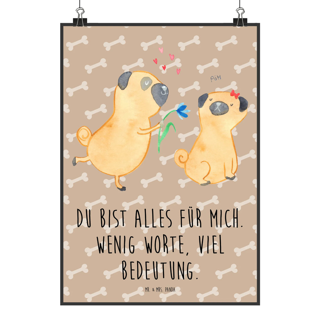 Poster Mops Verliebt Wanddekoration, Deko Bild, Poster, grafikposter, drucke, Posterdruck, Kunstdruck, Plakat, wanddruck, Mr. & Mrs. Panda Poster, Wandposter, Designposter, kunstdruck poster, wandkunst, Wandbild, Wanddeko Bild, wanddeko, kunst für die wand, Wandschmuck, kunstposter, Bild für Wand, Bild, Tierliebhaber, Haustier, Hundemotiv, Hundebesitzer, Hunderasse, Hund, Sprüche, Liebesspruch. Verlobt, Partner, Liebe, Verliebt, Geschenk Freund, Mops, Hundeliebe, Möpse