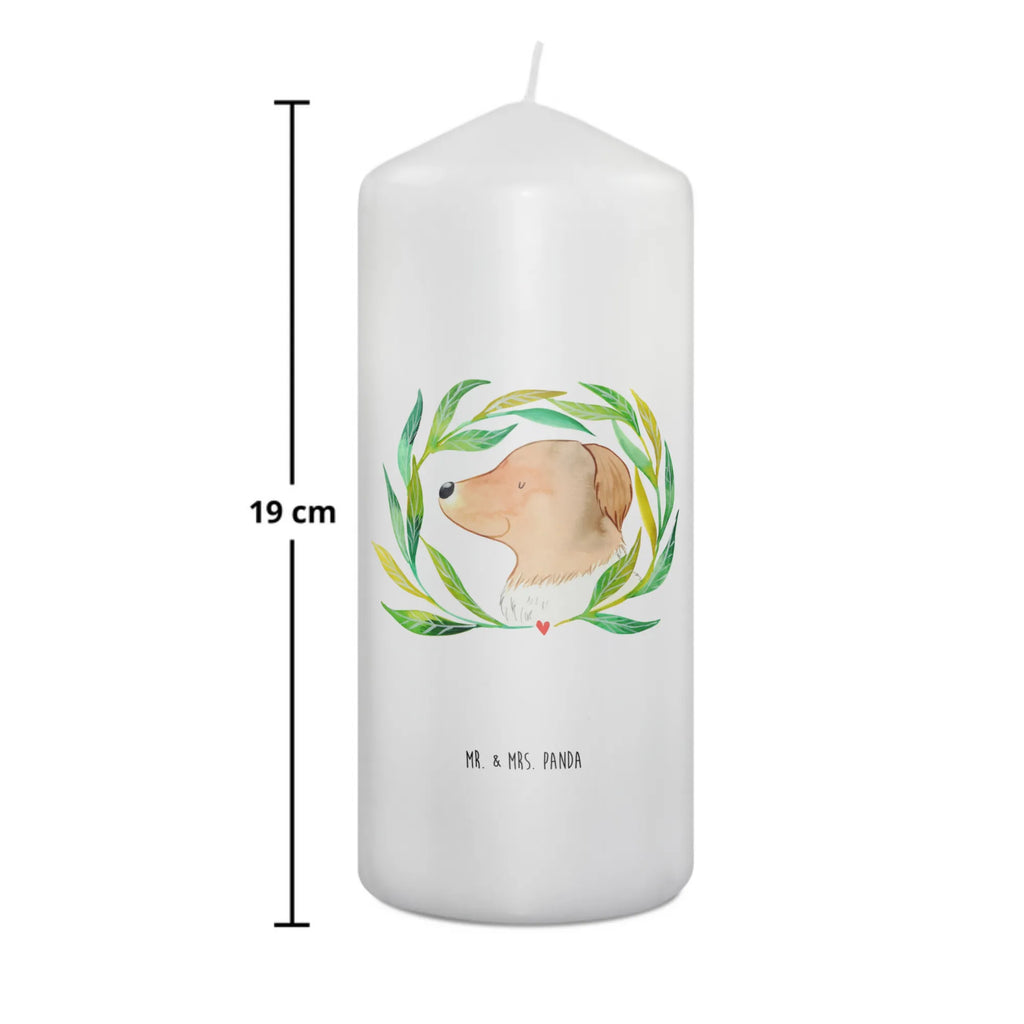 Kerze Hund Ranke Kerze, Streukerze, Handgemachte Kerze, Kerze Als Gastgeschenk, Kerze Für Firmung, Fair-Trade-Kerze, Kerze Mit Gravur, Kerze Für Ostern, Duftkerze, Grabkerze, Gartenkerze, Kerze Ohne Duft, Kerze Mit Spruch, Outdoor-Kerze, Gedenkkerze, Kerze Für Kommunion, Stumpenkerzen-Set, Stearin­kerze, Kerze Für Weihnachten, Handgegossene Kerze, Dinnerkerzenpaar, Kerze Mit Motiv, Kerze Mit Duft, Laternenkerze, Dinnerkerze, Glas-Kerze, Kerze Mit Fotoeinleger, Tischkerze, Kerze Mit Prägung, Votivkerze, Bio-Kerze, Stumpenkerze, Tafelkerze, Teelicht, Kerze Für Taufe, Andachtskerze, Sojawachskerze, Trauerkerze, Kerze Mit Namensgravur, Kerze Für Advent, Stabkerze, Kerze Für Hochzeit, Kerze Für Geburtstag, Blockkerze, Grablicht, Metall-Kerze, Hund, Hundemotiv, Haustier, Hunderasse, Tierliebhaber, Hundebesitzer, Sprüche, Hundeliebe, Hundeglück, Therapie, Hunde, Ranke, Selbsttherapie