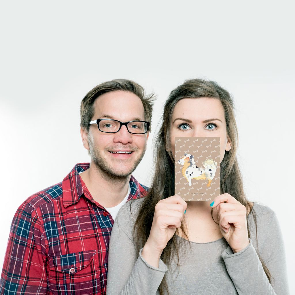 Postcard Dog Australia Shepherd Postkarte, Ansichtskarte, Grußkarte, spruchkarte, Motivkarte, Fotokarte, einzelkarte, Designkarte, bildkarte, Ansichtskarten, Kunstkarten, Postkarten, kunstkarte, Hundebesitzer, Hundemotiv, Haustier, Tierliebhaber, Sprüche, Hunderasse, Hund, Shepherd, Australien Shepherd, Familienhund, Spruch, Hundeliebe