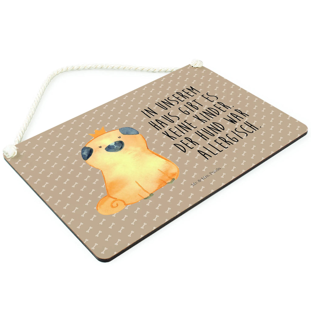 Deko Schild Mops Krone Dekoschild, Deko schild Mit Motiv, Türschild, Deko schild Landhausstil, Dekos child Für Garten, Deko schild Für Küche, Deko schild Mit Spruch, Deko schild Mit Herz, Dekoschild Aus Holz, Dekoschild Zum Aufhängen, Lustiges Deko schild, Deko schild Mit Lebensweisheit, Deko Wandtafel, Wanddeko Schild, Deko schild Mit Blumenmotiv, Dekoschild Klein, Schild Aus Metall, Dekoschild Für Flur, Spruchschild, Türschild Mit Spruch, Metallschild, Dekoschild Geschenk, Dekoschild Für Freunde, Dekoschild Groß, Dekoschild Handgemacht, Vintage Schild, Dekoschild Für Familie, Schild Zum Aufstellen, Deko schild Für Balkon, Rustikales Deko schild, Deko schild Liebevoll Gestaltet, Deko schild Für Wohnzimmer, Schild Zum Hinstellen, Shabby Chic Schild, Deko schild Modern, Holzschild, Wandschild, Schild Aus Holz, Deko Schild, Dekoschild Für Badezimmer, Hund, Hundemotiv, Haustier, Hunderasse, Tierliebhaber, Hundebesitzer, Sprüche, allergisch, lustig, Hausregel, Hundebesitzer. Spruch, Mops, kinderlos
