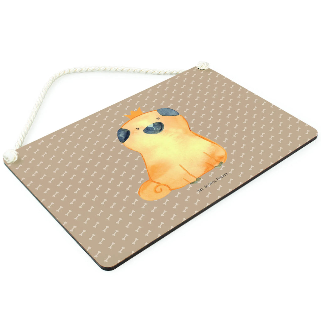 Deko Schild Mops Krone Dekoschild, Deko schild Mit Motiv, Türschild, Deko schild Landhausstil, Dekos child Für Garten, Deko schild Für Küche, Deko schild Mit Spruch, Deko schild Mit Herz, Dekoschild Aus Holz, Dekoschild Zum Aufhängen, Lustiges Deko schild, Deko schild Mit Lebensweisheit, Deko Wandtafel, Wanddeko Schild, Deko schild Mit Blumenmotiv, Dekoschild Klein, Schild Aus Metall, Dekoschild Für Flur, Spruchschild, Türschild Mit Spruch, Metallschild, Dekoschild Geschenk, Dekoschild Für Freunde, Dekoschild Groß, Dekoschild Handgemacht, Vintage Schild, Dekoschild Für Familie, Schild Zum Aufstellen, Deko schild Für Balkon, Rustikales Deko schild, Deko schild Liebevoll Gestaltet, Deko schild Für Wohnzimmer, Schild Zum Hinstellen, Shabby Chic Schild, Deko schild Modern, Holzschild, Wandschild, Schild Aus Holz, Deko Schild, Dekoschild Für Badezimmer, Hund, Hundemotiv, Haustier, Hunderasse, Tierliebhaber, Hundebesitzer, Sprüche, allergisch, lustig, Hausregel, Hundebesitzer. Spruch, Mops, kinderlos