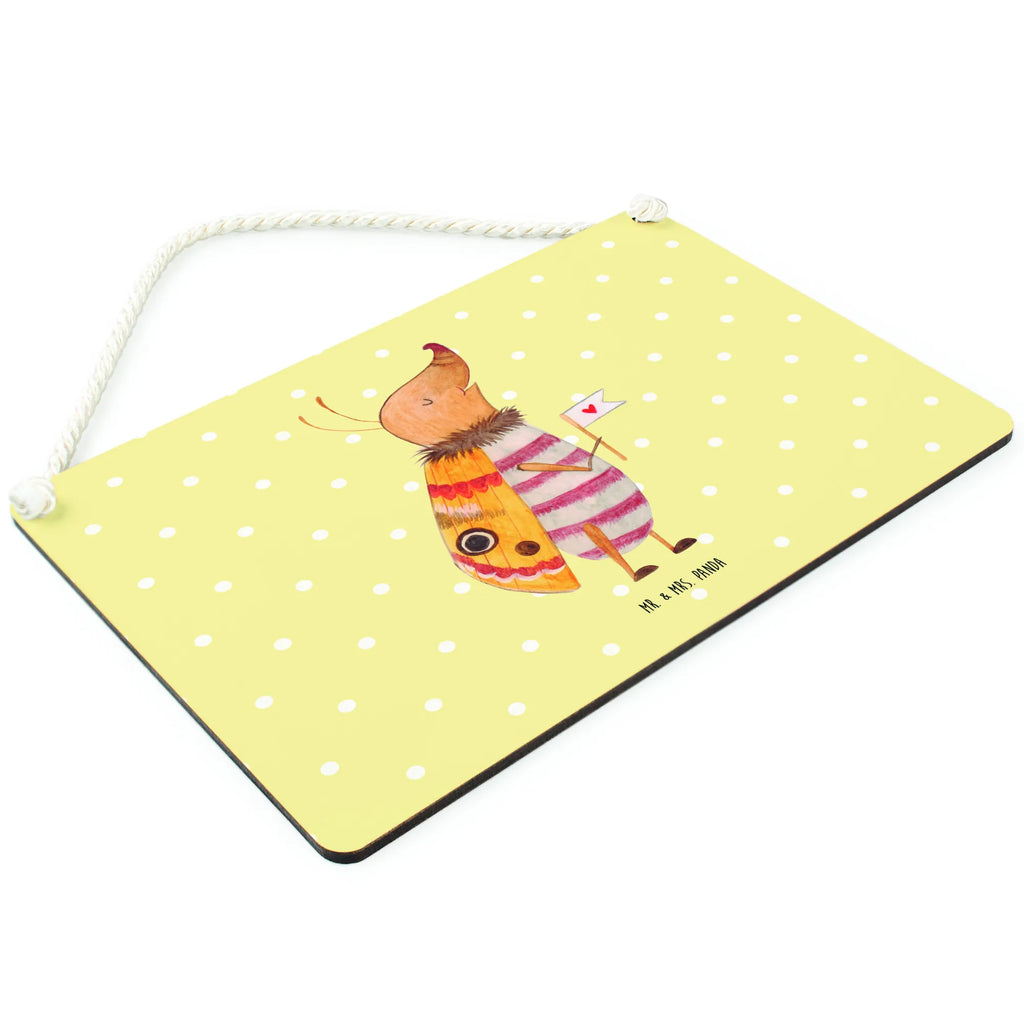 Deko Schild Nachtfalter Fähnchen hängeschild, Küchenschild, Türschild Familie, dekotafel, holzbild, Holzschild, Holztafel, dekoschilder, Türschild, Deko Schild, Deko Wandtafel, Schild, dekoration schild, sprüche schild, Dekoschild, wandhänger, wandtafel, Spruchschild, Motivschild, Badschild, Schild mit Spruch, Wandschild, Gute Laune, Lustige Sprüche, Tiere, Tiermotive, Küche Deko, Spruch Lustig, Was Kostet Die Welt, Käfer, Nachtfalter, Niedlich, Spruch Witzig, Süß