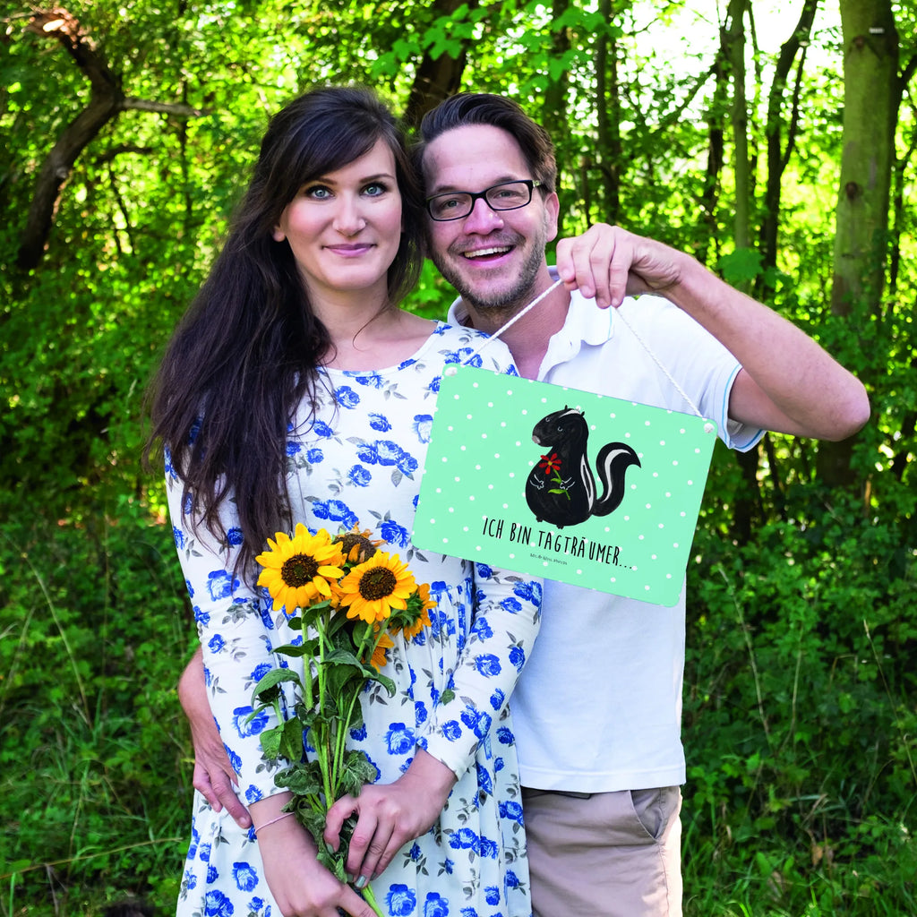 Deko Schild Stinktier Blume dekotafel, Türschild, Motivschild, Holzschild, sprüche schild, Küchenschild, dekoschilder, Schild mit Spruch, dekoration schild, Holztafel, Deko Wandtafel, Schild, Türschild Familie, Badschild, Dekoschild, wandtafel, Spruchschild, Deko Schild, holzbild, hängeschild, Wandschild, wandhänger, Skunk, Stinktier, Raubtier, Wildtier, Verträumt, Stinki, Träume, Stinker, Dreams, Tagträumer