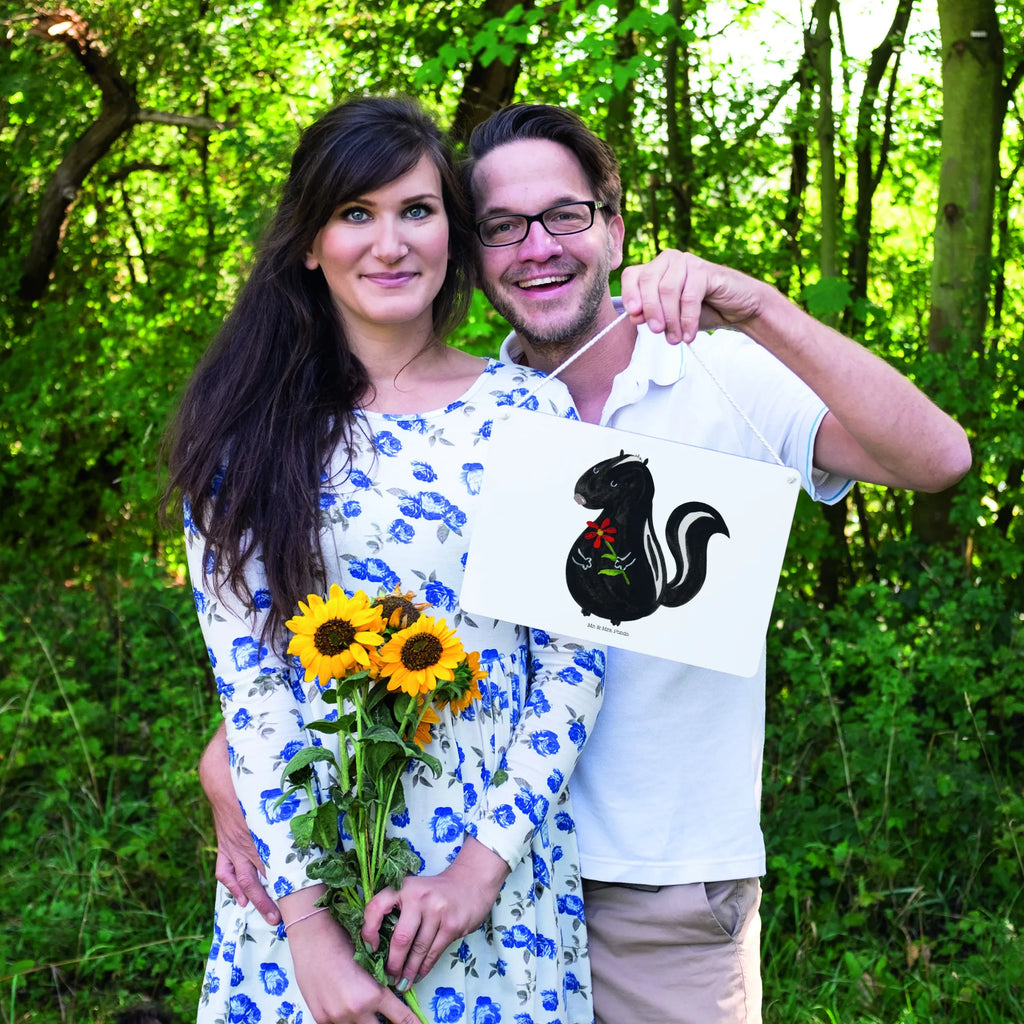 Deko Schild Stinktier Blume dekotafel, Türschild, Motivschild, Holzschild, sprüche schild, Küchenschild, dekoschilder, Schild mit Spruch, dekoration schild, Holztafel, Deko Wandtafel, Schild, Türschild Familie, Badschild, Dekoschild, wandtafel, Spruchschild, Deko Schild, holzbild, hängeschild, Wandschild, wandhänger, Skunk, Stinktier, Raubtier, Wildtier, Verträumt, Stinki, Träume, Stinker, Dreams, Tagträumer