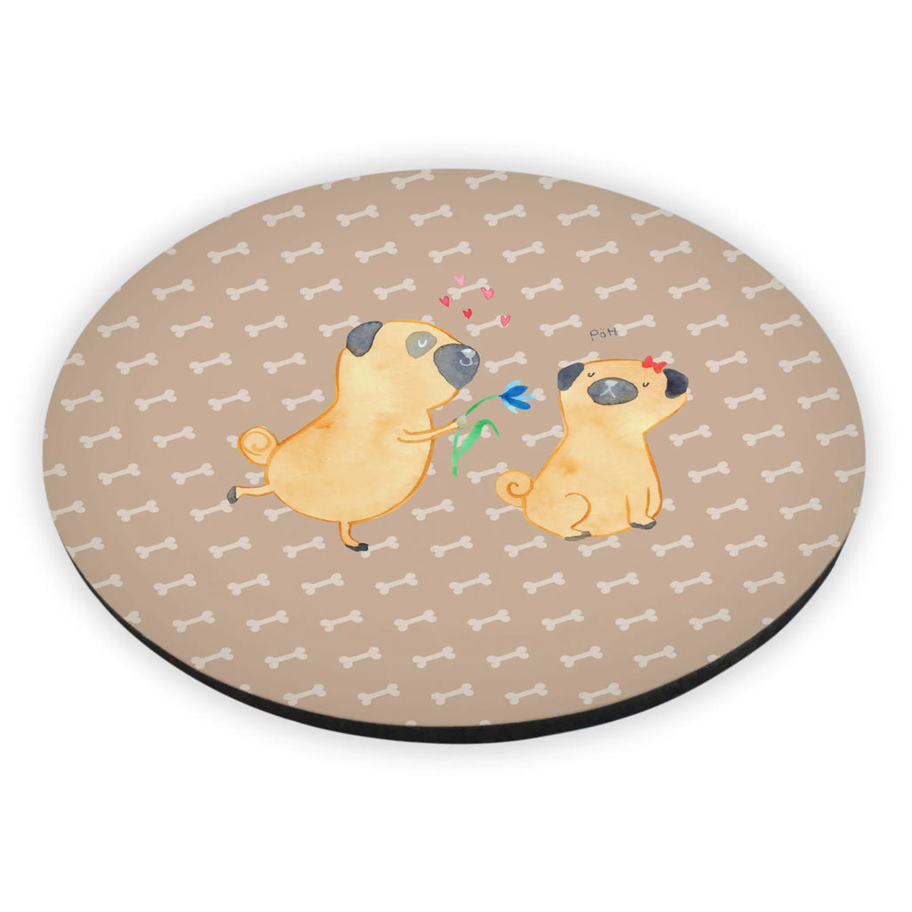 Round magnet pug In love refrigerator magnet, magnet, magnetic board, refrigerator magnets, calendar magnet, office magnet, dog, mutt, hound, woof, dog mama, dog breed, love dogs, love for dogs, dog decorative items, bag with dog print, funny gifts for dog owners, what do you give a dog lover, Christmas gifts for dogs, gifts for dogs, dog sayings, love saying. Engaged, in love, partner, love, Pug, boob, gift friend, dog love