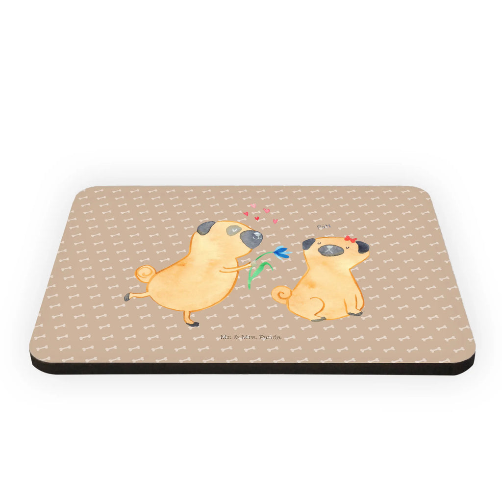 Magnet pug In love Kühlschrankmagnet, magnet, Fridge Magnet, Hunderasse, Hundebesitzer, Hund, Hundemotiv, Haustier, Tierliebhaber, Sprüche, Hundeliebe, Liebe, Liebesspruch. Verlobt, Partner, Mops, Verliebt, Möpse, Geschenk Freund