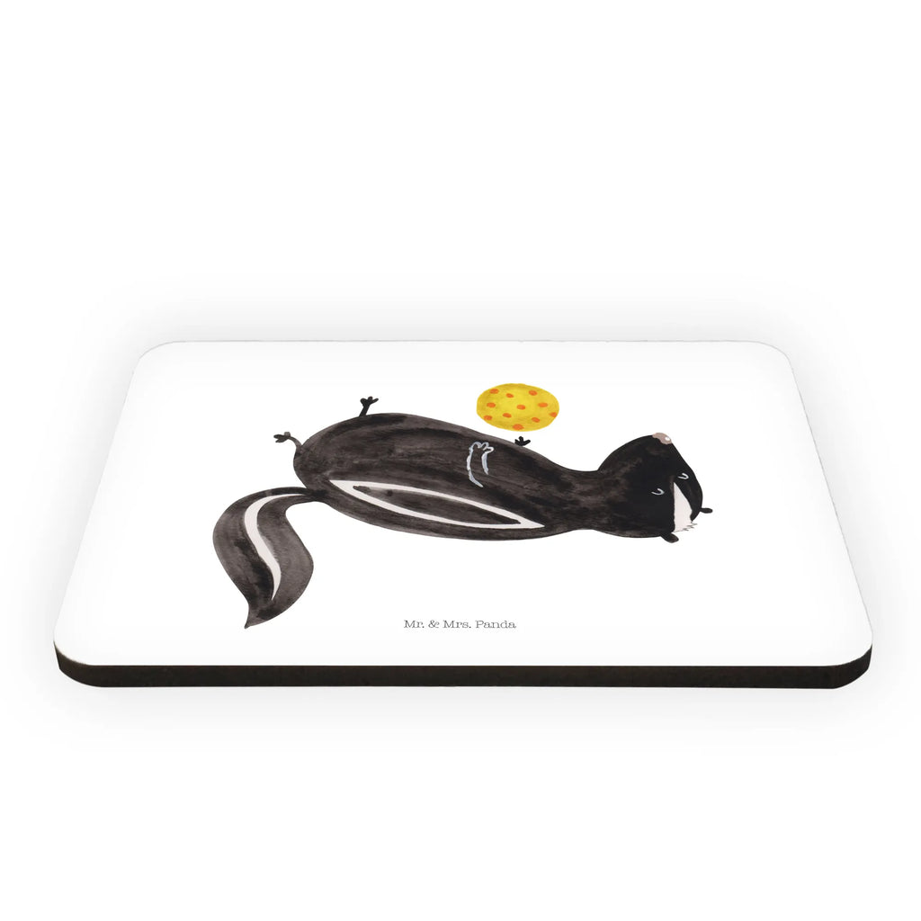 Magnet skunk ball haftmagnet, Fridge Magnet, büromagnet, einkaufszettelmagnet, wandmagnet, Pinnwandmagnet, memomagnet, spruchmagnet, Dekomagnet, mdf magnet, holz kühlschrankmagnet, bildmagnet, tafelmagnet, rechteckmagnet, magnet, Notizhalter, zettelhalter, whiteboardmagnet, küchenmagnet, Kühlschrankmagnet, holzmagnet, notizmagnet, holz whiteboardmagnet, designmagnet, Stinktier, Skunk, Wildtier, Weisheit, Stinker, Verspielt, Raubtier, Stinki