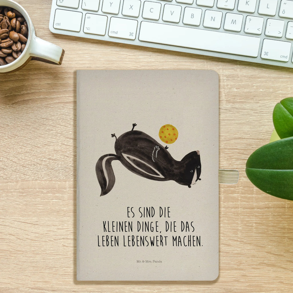 Bawełniany notatnik DIN A4 skunks piłka DIN A4 Notizheft, Umweltfreundliches Notizbuch A4, Notizbuch Mit Stoffeinband, DIN A4 Journal, Notizbuch DIN A4, DIN A4 Projektbuch, A4 Notizbuch Punkte, DIN A4 Notizbuch Design, DIN A4 Bullet Journal, Stoff Notizbuch A4, DIN A4 Uni Notizbuch, Notizbuch A4 Kariert, Notizbuch A4 Liniert, DIN A4 Notizbuch Handgemacht, Schreibbuch DIN A4, DIN A4 Notizbuch Büro, DIN A4 Notizbuch Für Schule, DIN A4 Tagebuch, DIN A4 Schüler Notizbuch, DIN A4 Arbeitsbuch, DIN A4 Skizzenbuch, Öko Notizbuch DIN A4, DIN A4 Notizbuch, DIN A4 Planer, DIN A4 Notizbuch Hardcover, DIN A4 Notizbuch Softcover, Tagebuch DIN A4, Notizbuch Aus Baumwolle, Baumwoll Notizbuch, DIN A4 Notizbuch Für Studium, DIN A4 Notizbuch Kreativ, DIN A4 Ideenbuch, DIN A4 Notizbuch Geschenk, DIN A4 Notizbuch Für Lehrer, Natur Notizbuch A4, Nachhaltiges Notizbuch A4, Notizbuch A4 Blanko, Stinktier, Skunk, Stinki, Raubtier, Stinker, Verspielt, Weisheit, Wildtier