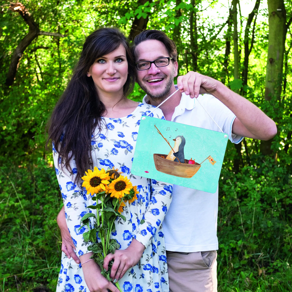 Decorative sign Penguin fishing boat Türschild Familie, Küchenschild, dekoschilder, dekotafel, Holztafel, Schild mit Spruch, Deko Wandtafel, Holzschild, wandhänger, dekoration schild, Wandschild, Spruchschild, Motivschild, holzbild, Dekoschild, Badschild, sprüche schild, Türschild, wandtafel, hängeschild, Schild, Deko Schild, Pinguin, Leben, Motivation, Boot, Angeln, Genießen, Pinguine, Neuanfang, Angelboot, Scheidung, Neustart, Lebenslust, Geschenkidee Liebeskummer, Trennung