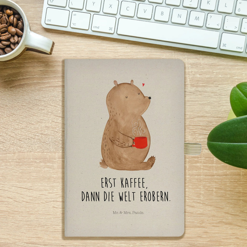 Baumwoll Notizbuch Bär Kaffee A5 Notizbuch, Notizbuch DIN A5, Skizzenbuch, Notizbuch A5 Hardcover, a5 buch, hardcover journal, Tagebuch, Tagebuch A5, Reisetagebuch, notizbuch, hardcover notizbuch, din a5 buch, din a5 notizbuch, hardcover kladde, A5 Notizheft, A5 Heft, din a5 kladde, Journal, Journal A5, Notizheft A5, Notizheft, A5 Skizzenbuch, Schreibbuch, Schreibheft A5, A5 Journal, Notizbuch A5, a5 kladde, Teddy, Bär, Teddybär, Welt Retten, Motivation, Morgenroutine, Coffee, Bären, Guten Morgen, Kaffee, Welt Erobern