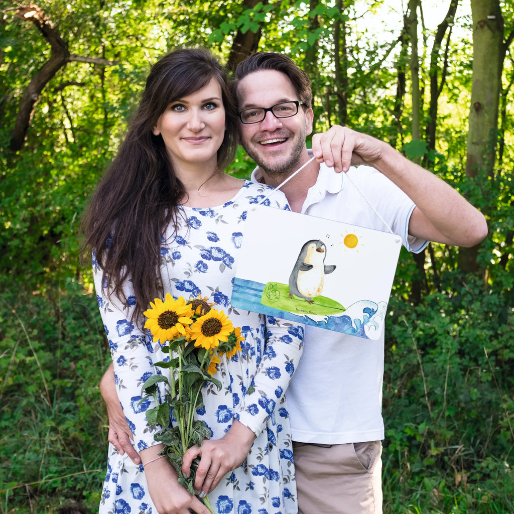 Deko Schild Pinguin Surfer Holzschild, Spruchschild, Motiv Schild, Küchenschild, Schild mit Spruch, Türschild Familie, Dekoschild Zum Aufhängen, Dekoschild, Badschild, Türschild Mit Spruch, Deko Schild Für Wohnzimmer, Dekos Child Für Garten, WC Schild, Büro, Home Schilder, Dekoschild Für Flur, Türschild, Holztafel, Deko Schild Für Balkon, Wandschild, Deko Schild Für Küche, Deko Wandtafel, Deko Schild, Dekoschild Für Badezimmer, Pinguin, Pinguine, Hawaii, Portugal, Surfen, Wellen Reiten, Urlaub, Wellen, Surfer