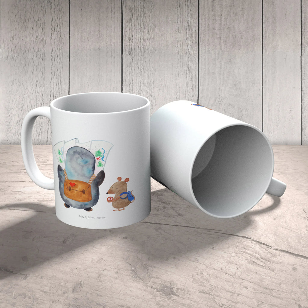 Tasse Pinguin & Maus Wanderer kaffeetasse bedruckt, Mug, milchkaffeetasse, Keramikbecher, Tasse mit Motiv, Becher, Sprüchetasse, Frühstückstasse, Pott, Motivtasse, Trinktasse, Bürobecher, Designtasse, Keramiktasse, Kaffeepott, statement tasse, Henkelbecher, Teetasse, tasse für kaffee, design tasse, Kakaotasse, Bedruckte Tasse, kaffeetasse keramik, kaffeebecher bedruckt, heißgetränkebecher, Bürotasse, Teepott, Geschenktasse, Dekotasse, Coffee Mug, schöne tasse, hochwertige tasse, Frühstücksbecher, tasse für büro, Henkeltasse, Kaffeetasse, Trinkbecher, Kaffeebecher, Tasse mit Spruch, haferl, kaffeebecher keramik, Tasse, Teebecher, Pinguin, Abenteurer, Pinguine, Wandern, Wanderlust, Ausflug, Abenteuer, Roadtrip