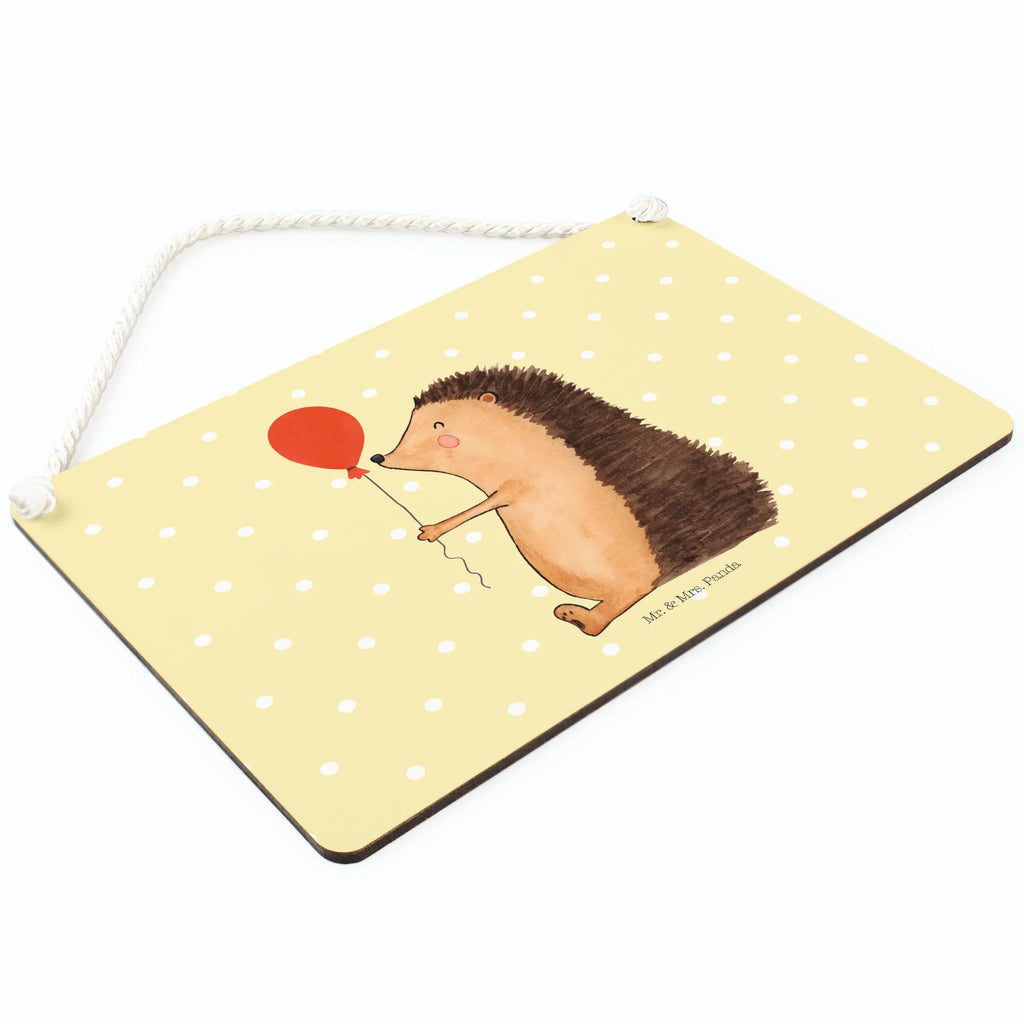 Deko Schild Igel Luftballon Türschild Familie, dekoschilder, hängeschild, Motivschild, Wandschild, Deko Wandtafel, Schild, Holzschild, dekotafel, Spruchschild, Badschild, sprüche schild, Holztafel, dekoration schild, holzbild, Deko Schild, Schild mit Spruch, wandtafel, Türschild, wandhänger, Küchenschild, Dekoschild, Tiere, Tiermotive, Gute Laune, Lustige Sprüche, Ballon, Geburtstag, Herzlichen Glückwunsch, Glückwunsch, Happy Birthday, Geburtstagskind, Igel