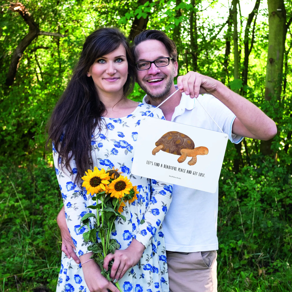 Deko Schild Schildkröte Marschieren Wandschild, dekotafel, holzbild, Türschild, Holztafel, Badschild, wandtafel, wandhänger, Türschild Familie, sprüche schild, dekoration schild, Dekoschild, Holzschild, Deko Wandtafel, Spruchschild, Motivschild, dekoschilder, Deko Schild, Schild mit Spruch, hängeschild, Küchenschild, Schild, Meerestiere, Urlaub, Meer, Schildkröten, Abenteuer, Neustart, Get Lost, Inspiration, Motivation, Schildkröte, Lieblingsmensch, Reiselust