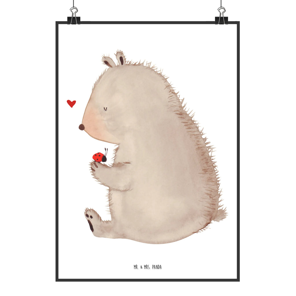 Poster Bär Marienkäfer grafikposter, Wanddekoration, Mr. & Mrs. Panda Poster, Bild, Plakat, drucke, Wandposter, kunstdruck poster, Wandbild, Poster, Deko Bild, kunstposter, wanddruck, wandkunst, Bild für Wand, Wandschmuck, Kunstdruck, Posterdruck, wanddeko, kunst für die wand, Wanddeko Bild, Designposter, Teddy, Bär, Teddybär, Liebe, Das Leben Ist schön, Motivation, Marienkäfer, Freiheit