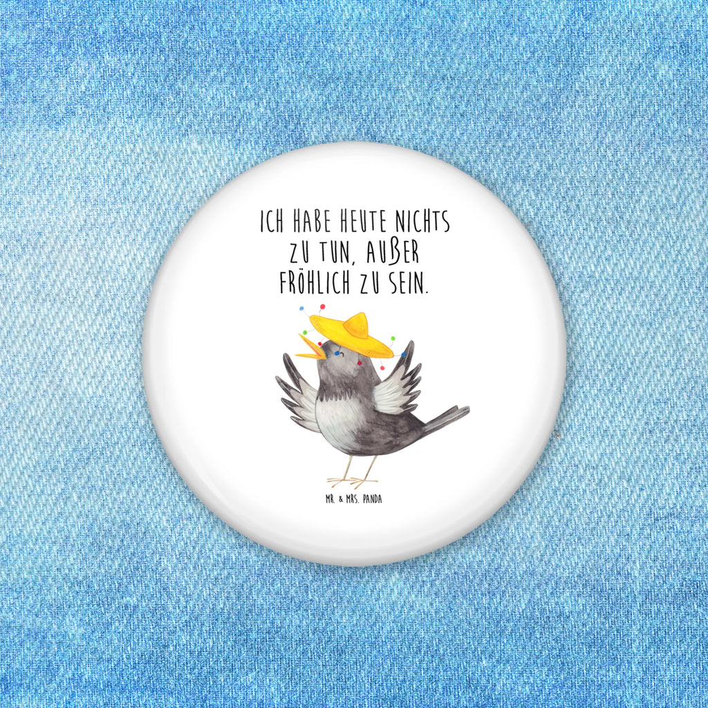 Button Rabe mit Sombrero Button-Sonderedition 50 mm, Button 50 mm, Button-Lieferung 50 mm, Sammlerbutton 50 mm, Button-Sujet 50 mm, Button-Button 50 mm, Button-Motiv 50 mm, Eventbutton 50 mm, Runde Buttons 50 mm, Button-Edition 50 mm, Werbebutton 50 mm, Button-Logo 50 mm, Button-Druck 50 mm, Badge 50 mm, Button Abzeichen 50 mm, Pin 50 mm, Button-Presse 50 mm, Ansteckbutton 50 mm, Pin-Button 50 mm, Marketingbutton 50 mm, Festivalbutton 50 mm, Button-Anstecker 50 mm, Vereinsbutton 50 mm, Button-Set 50 mm, Button-Pin 50 mm, Button-Design 50 mm, Button-Emblem 50 mm, Button-Kollektion 50 mm, Button-Badge 50 mm, Tiermotive, Gute Laune, lustige Sprüche, Tiere, Rabe, froh, glücklich sein, Motivation, fröhlich sein, Vogel, Glück Spruch, Vögel, Elster, Spruch positiv