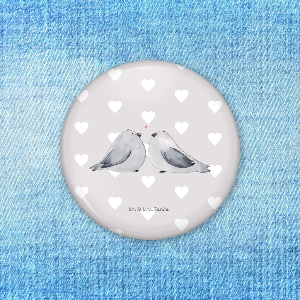 Button Turteltauben Liebe Button-Kollektion 50 mm, Button-Sonderedition 50 mm, Button-Button 50 mm, Button-Druck 50 mm, Button-Badge 50 mm, Button-Design 50 mm, Button-Lieferung 50 mm, Button-Anstecker 50 mm, Eventbutton 50 mm, Pin-Button 50 mm, Werbebutton 50 mm, Button-Motiv 50 mm, Button Abzeichen 50 mm, Festivalbutton 50 mm, Sammlerbutton 50 mm, Button-Presse 50 mm, Button 50 mm, Button-Sujet 50 mm, Button-Pin 50 mm, Marketingbutton 50 mm, Vereinsbutton 50 mm, Button-Logo 50 mm, Button-Set 50 mm, Badge 50 mm, Button-Emblem 50 mm, Ansteckbutton 50 mm, Button-Edition 50 mm, Pin 50 mm, Runde Buttons 50 mm, Liebe, Partner, Freund, Freundin, Ehemann, Ehefrau, Heiraten, Verlobung, Heiratsantrag, Liebesgeschenk, Jahrestag, Hocheitstag, Tauben, Verheiratet, Geschenk Hochzeit, Hochzeitstag, Geschenk Freund, Liebesbeweis, Verlobt, Geschenk Freundin, Verliebt, Turteltauben, Turteltäubchen