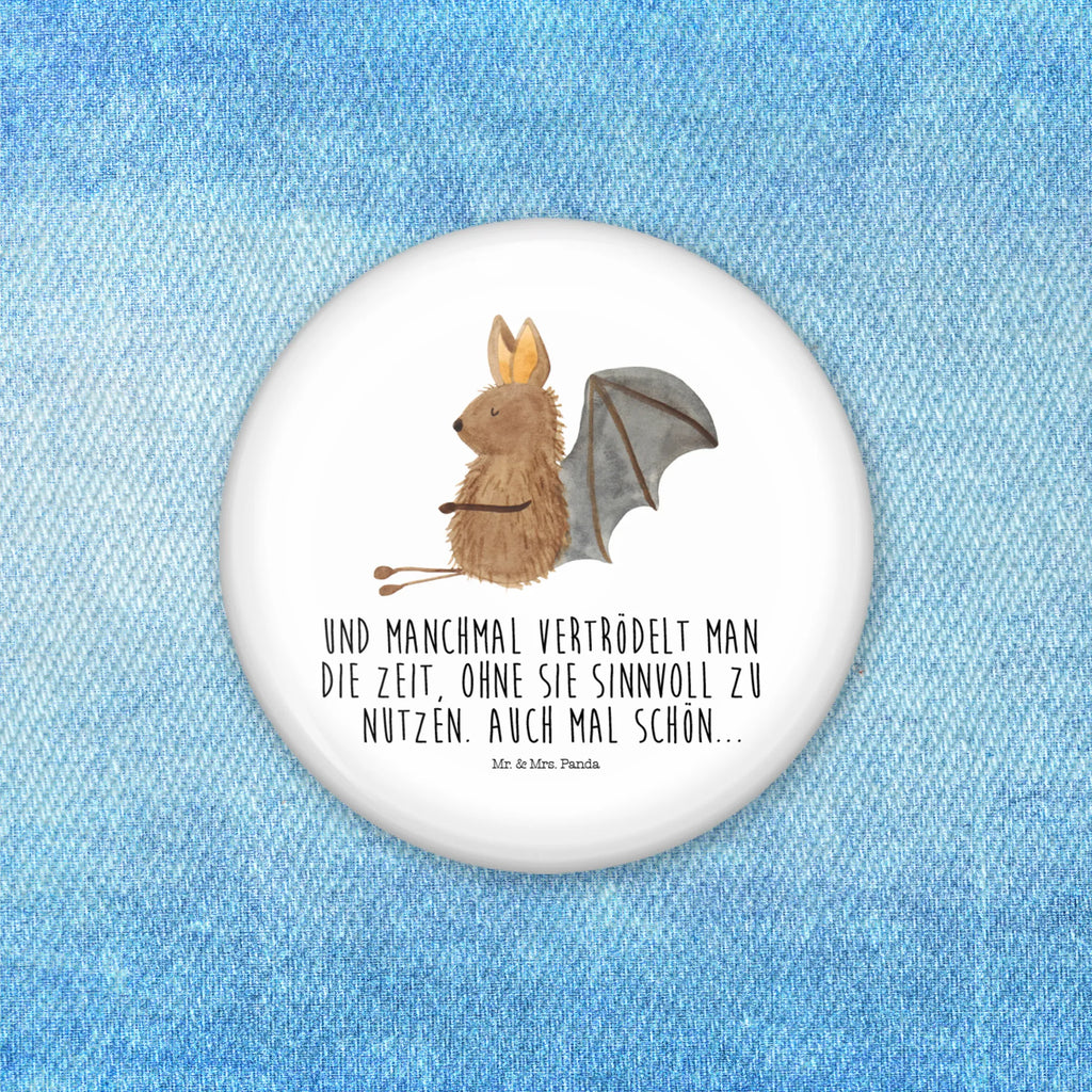 Button Fledermaus sitzend Button-Button 50 mm, Button-Pin 50 mm, Button-Edition 50 mm, Button-Lieferung 50 mm, Festivalbutton 50 mm, Werbebutton 50 mm, Button-Presse 50 mm, Button-Druck 50 mm, Button-Motiv 50 mm, Button-Sujet 50 mm, Button-Logo 50 mm, Button-Emblem 50 mm, Marketingbutton 50 mm, Button 50 mm, Button-Badge 50 mm, Button-Sonderedition 50 mm, Button-Set 50 mm, Button-Design 50 mm, Badge 50 mm, Pin 50 mm, Vereinsbutton 50 mm, Runde Buttons 50 mm, Pin-Button 50 mm, Button-Anstecker 50 mm, Button-Kollektion 50 mm, Button Abzeichen 50 mm, Ansteckbutton 50 mm, Eventbutton 50 mm, Sammlerbutton 50 mm, Tiermotive, Gute Laune, lustige Sprüche, Tiere, Fledermäuse, Fledermaus, entspannen, Motivation