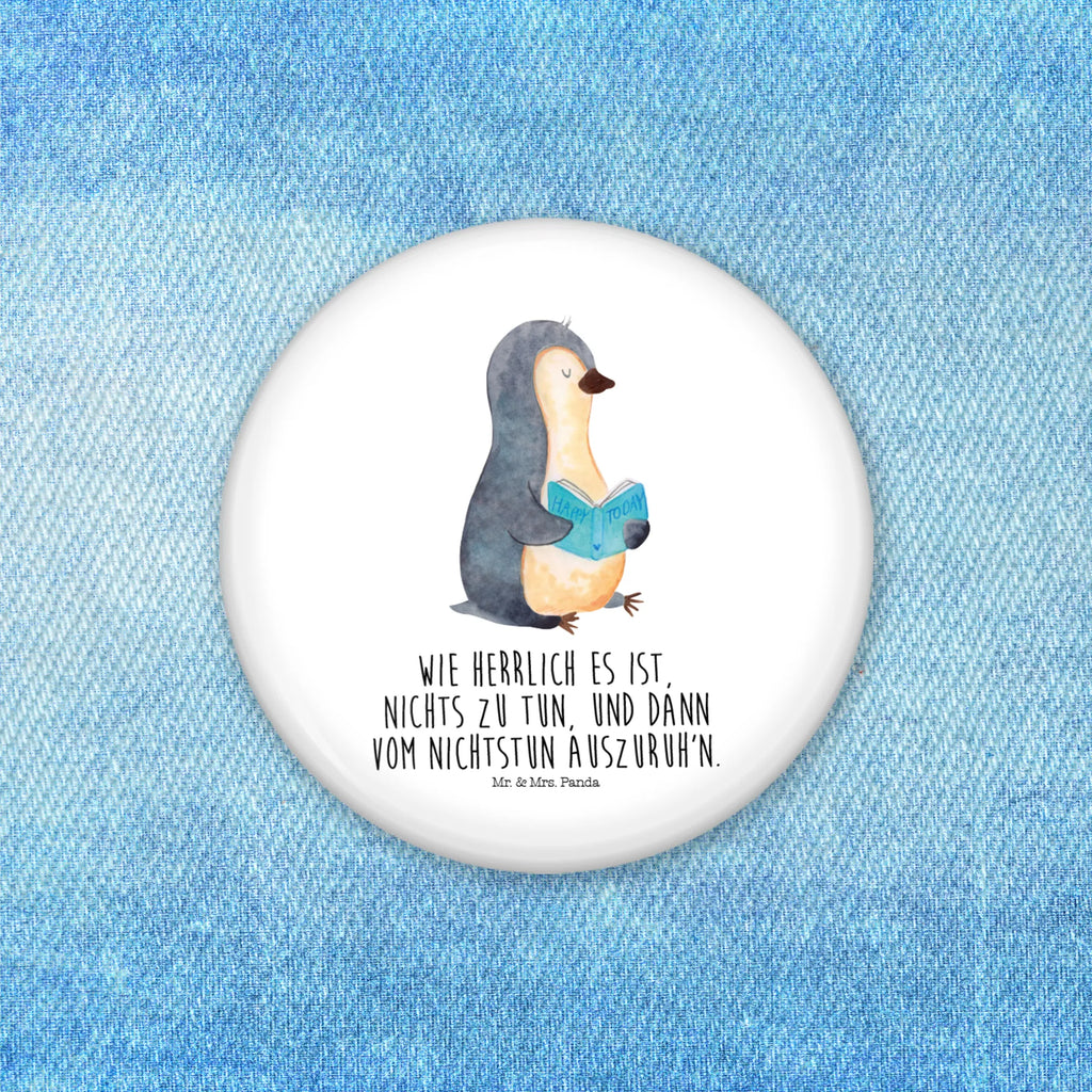 Button Pinguin Buch Button-Edition 50 mm, Werbebutton 50 mm, Button-Emblem 50 mm, Button-Kollektion 50 mm, Button-Logo 50 mm, Festivalbutton 50 mm, Sammlerbutton 50 mm, Button 50 mm, Pin 50 mm, Vereinsbutton 50 mm, Marketingbutton 50 mm, Button-Motiv 50 mm, Runde Buttons 50 mm, Button-Druck 50 mm, Badge 50 mm, Button Abzeichen 50 mm, Button-Lieferung 50 mm, Button-Anstecker 50 mm, Eventbutton 50 mm, Button-Sonderedition 50 mm, Button-Design 50 mm, Button-Badge 50 mm, Pin-Button 50 mm, Ansteckbutton 50 mm, Button-Button 50 mm, Button-Pin 50 mm, Button-Presse 50 mm, Button-Sujet 50 mm, Button-Set 50 mm, Pinguin, Faulenzen, Freizeit, Lesen, Ferien, Buch, Pinguine, Nichtstun, Bücherwurm, Urlaub