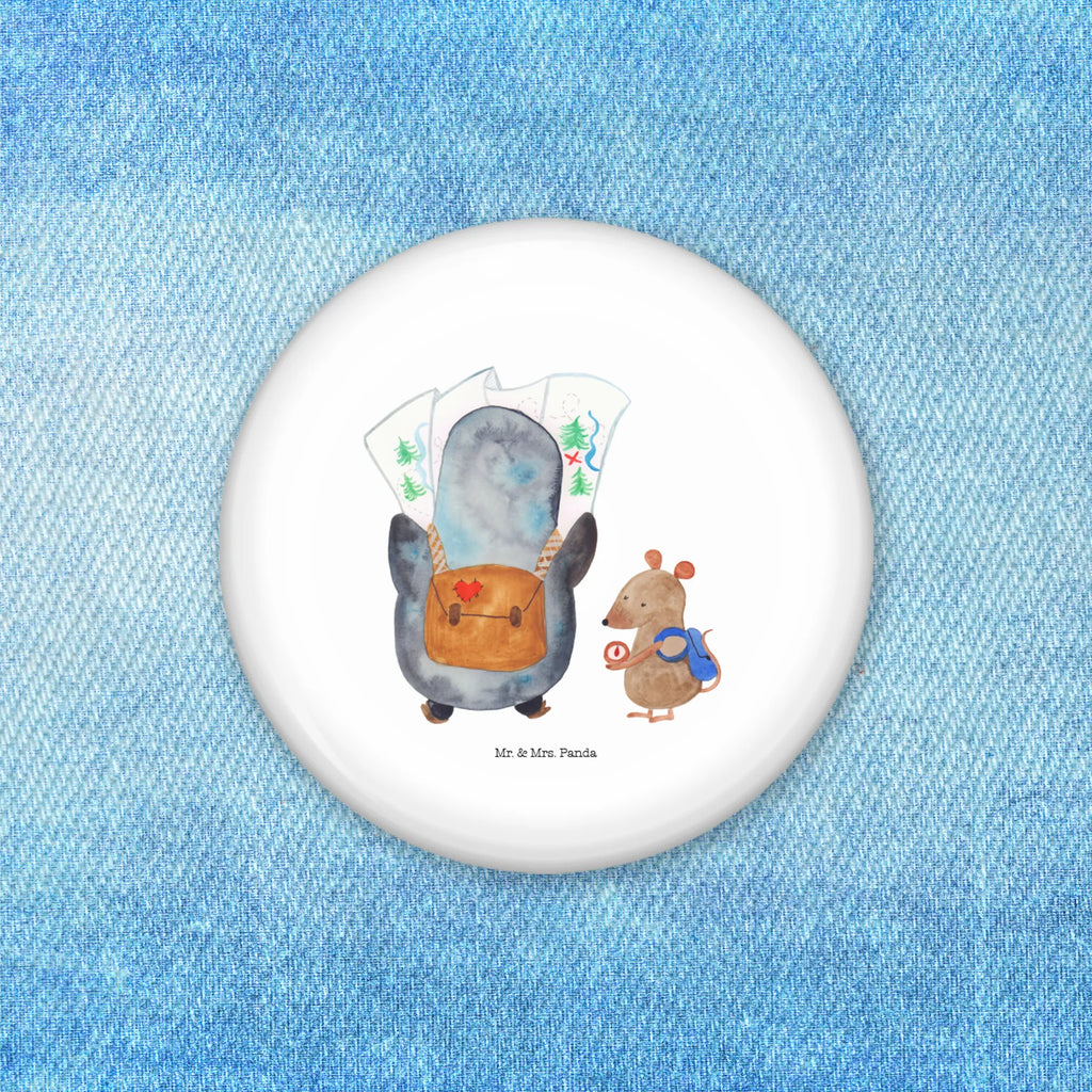 Button Pinguin & Maus Wanderer Button-Design 50 mm, Badge 50 mm, Button-Druck 50 mm, Marketingbutton 50 mm, Button-Anstecker 50 mm, Pin 50 mm, Button-Motiv 50 mm, Button-Pin 50 mm, Werbebutton 50 mm, Runde Buttons 50 mm, Button-Lieferung 50 mm, Eventbutton 50 mm, Button-Emblem 50 mm, Sammlerbutton 50 mm, Vereinsbutton 50 mm, Festivalbutton 50 mm, Button-Presse 50 mm, Button-Sujet 50 mm, Button-Logo 50 mm, Button-Edition 50 mm, Ansteckbutton 50 mm, Button-Badge 50 mm, Button 50 mm, Button-Sonderedition 50 mm, Button Abzeichen 50 mm, Button-Set 50 mm, Pin-Button 50 mm, Button-Kollektion 50 mm, Button-Button 50 mm, Pinguin, Pinguine, wandern, Abenteuer, Roadtrip, Ausflug, Wanderlust, Abenteurer