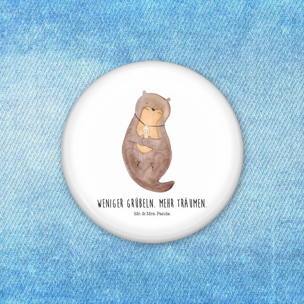Button Otter mit Muschelmedaillon Sammlerbutton 50 mm, Button-Sonderedition 50 mm, Button-Button 50 mm, Button-Kollektion 50 mm, Button-Motiv 50 mm, Runde Buttons 50 mm, Badge 50 mm, Button-Druck 50 mm, Eventbutton 50 mm, Button 50 mm, Ansteckbutton 50 mm, Werbebutton 50 mm, Button-Logo 50 mm, Button-Sujet 50 mm, Button-Lieferung 50 mm, Button-Edition 50 mm, Pin-Button 50 mm, Button-Set 50 mm, Button Abzeichen 50 mm, Button-Pin 50 mm, Vereinsbutton 50 mm, Button-Anstecker 50 mm, Marketingbutton 50 mm, Button-Presse 50 mm, Button-Badge 50 mm, Festivalbutton 50 mm, Pin 50 mm, Button-Emblem 50 mm, Button-Design 50 mm, Otter, Fischotter, Seeotter, Motivation, Büro, träumen, Otterliebe, grübeln, Tagträumen