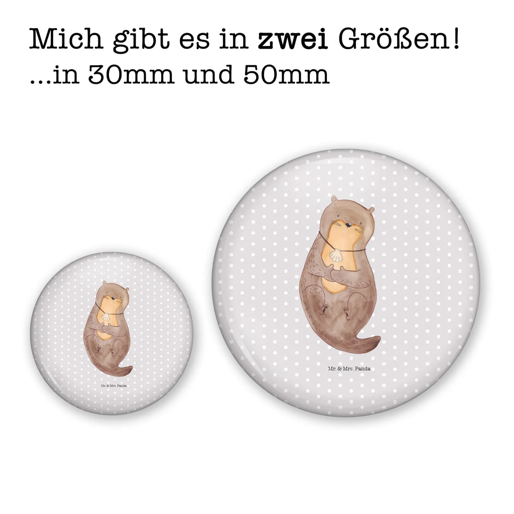 Button Otter mit Muschelmedaillon Sammlerbutton 50 mm, Button-Sonderedition 50 mm, Button-Button 50 mm, Button-Kollektion 50 mm, Button-Motiv 50 mm, Runde Buttons 50 mm, Badge 50 mm, Button-Druck 50 mm, Eventbutton 50 mm, Button 50 mm, Ansteckbutton 50 mm, Werbebutton 50 mm, Button-Logo 50 mm, Button-Sujet 50 mm, Button-Lieferung 50 mm, Button-Edition 50 mm, Pin-Button 50 mm, Button-Set 50 mm, Button Abzeichen 50 mm, Button-Pin 50 mm, Vereinsbutton 50 mm, Button-Anstecker 50 mm, Marketingbutton 50 mm, Button-Presse 50 mm, Button-Badge 50 mm, Festivalbutton 50 mm, Pin 50 mm, Button-Emblem 50 mm, Button-Design 50 mm, Otter, Fischotter, Seeotter, Motivation, Büro, träumen, Otterliebe, grübeln, Tagträumen