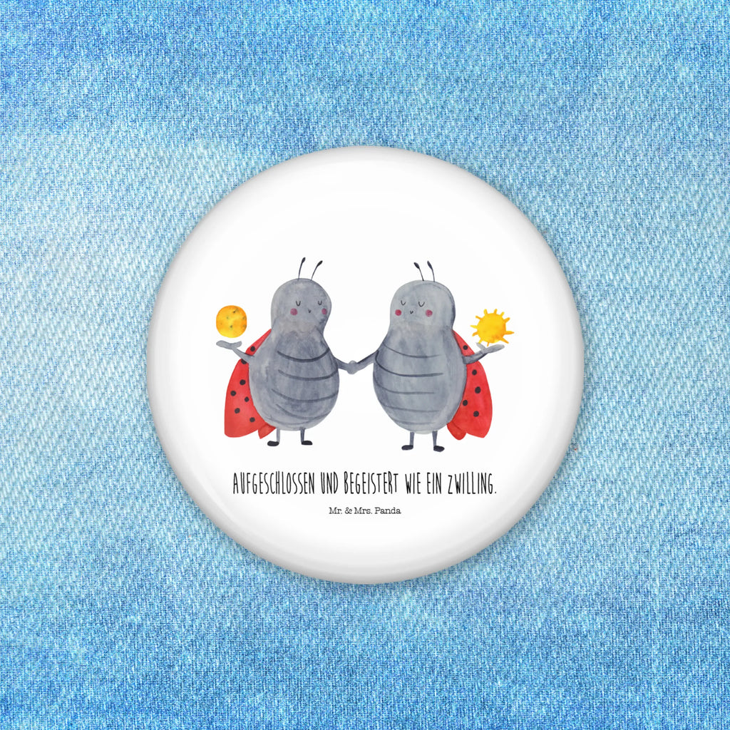 Button Sternzeichen Zwilling Button-Sonderedition 50 mm, Button-Design 50 mm, Button Abzeichen 50 mm, Werbebutton 50 mm, Badge 50 mm, Button-Motiv 50 mm, Marketingbutton 50 mm, Button-Anstecker 50 mm, Button-Set 50 mm, Button-Lieferung 50 mm, Button-Kollektion 50 mm, Pin 50 mm, Pin-Button 50 mm, Button-Logo 50 mm, Button-Pin 50 mm, Button-Emblem 50 mm, Button-Edition 50 mm, Vereinsbutton 50 mm, Festivalbutton 50 mm, Button 50 mm, Sammlerbutton 50 mm, Ansteckbutton 50 mm, Button-Presse 50 mm, Runde Buttons 50 mm, Button-Badge 50 mm, Button-Druck 50 mm, Eventbutton 50 mm, Button-Button 50 mm, Button-Sujet 50 mm, Tierkreiszeichen, Sternzeichen, Horoskop, Astrologie, Aszendent, Glückskäfer, Zwillingsschwester, Zwillinge, Geschenk Juni, Zwilling Geschenk, Zwillingsbruder, Geburtstag Mai, Marienkäfer, Zwilling Sternzeichen, Geschenk Mai