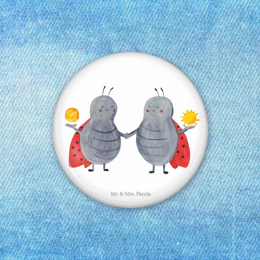 Button Sternzeichen Zwilling Button-Sonderedition 50 mm, Button-Design 50 mm, Button Abzeichen 50 mm, Werbebutton 50 mm, Badge 50 mm, Button-Motiv 50 mm, Marketingbutton 50 mm, Button-Anstecker 50 mm, Button-Set 50 mm, Button-Lieferung 50 mm, Button-Kollektion 50 mm, Pin 50 mm, Pin-Button 50 mm, Button-Logo 50 mm, Button-Pin 50 mm, Button-Emblem 50 mm, Button-Edition 50 mm, Vereinsbutton 50 mm, Festivalbutton 50 mm, Button 50 mm, Sammlerbutton 50 mm, Ansteckbutton 50 mm, Button-Presse 50 mm, Runde Buttons 50 mm, Button-Badge 50 mm, Button-Druck 50 mm, Eventbutton 50 mm, Button-Button 50 mm, Button-Sujet 50 mm, Tierkreiszeichen, Sternzeichen, Horoskop, Astrologie, Aszendent, Glückskäfer, Zwillingsschwester, Zwillinge, Geschenk Juni, Zwilling Geschenk, Zwillingsbruder, Geburtstag Mai, Marienkäfer, Zwilling Sternzeichen, Geschenk Mai