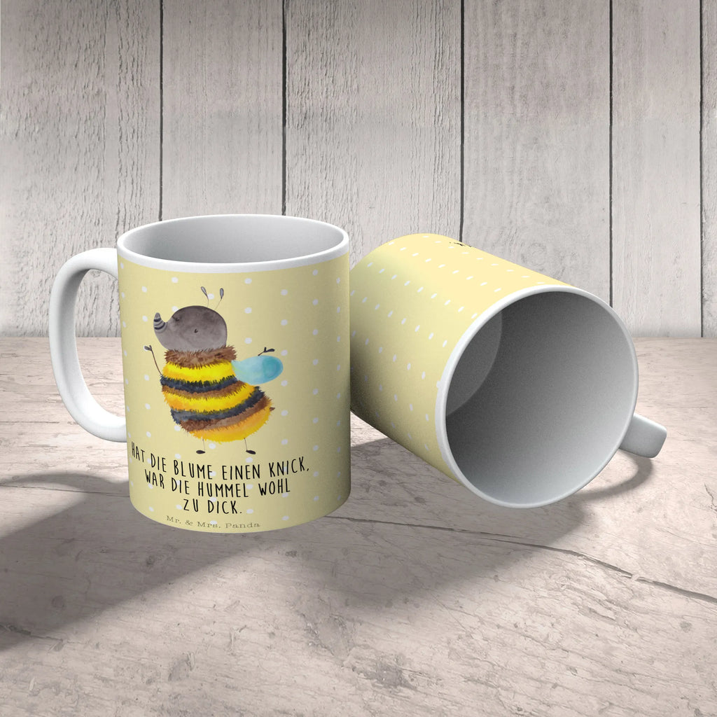 Tasse Hummel flauschig design tasse, Dekotasse, kaffeebecher bedruckt, Tasse mit Motiv, Tasse, Designtasse, Motivtasse, Keramikbecher, Bürotasse, Teepott, tasse für büro, kaffeetasse keramik, Kakaotasse, hochwertige tasse, Kaffeebecher, Frühstücksbecher, Pott, Mug, Teetasse, Bedruckte Tasse, Frühstückstasse, Keramiktasse, Sprüchetasse, schöne tasse, Kaffeetasse, kaffeebecher keramik, Kaffeepott, Teebecher, Henkelbecher, Bürobecher, Trinkbecher, Henkeltasse, haferl, heißgetränkebecher, kaffeetasse bedruckt, tasse für kaffee, milchkaffeetasse, statement tasse, Trinktasse, Becher, Geschenktasse, Coffee Mug, Tasse mit Spruch, Lustige Sprüche, Tiere, Tiermotive, Gute Laune, Biene, Blume, Flauschig, Hummel, Natur