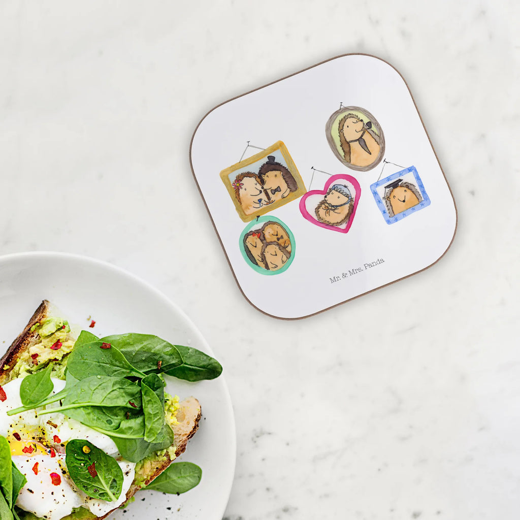 Square coaster Hedgehog family Bierdeckel, Holzuntersetzer, Tassen Untersetzer, Getränkeuntersetzer, Untersetzer Design, Untersetzer, Untersetzer aus Holz, Glasuntersetzer, Untersetzer Holz, Untersetzer für Gläser, Korkuntersetzer, Untersetzer Gläser, Familie, Vatertag, Muttertag, Bruder, Schwester, Mama, Papa, Oma, Opa, Glück, Bilder, Liebe, Igel, Zusammenhalt