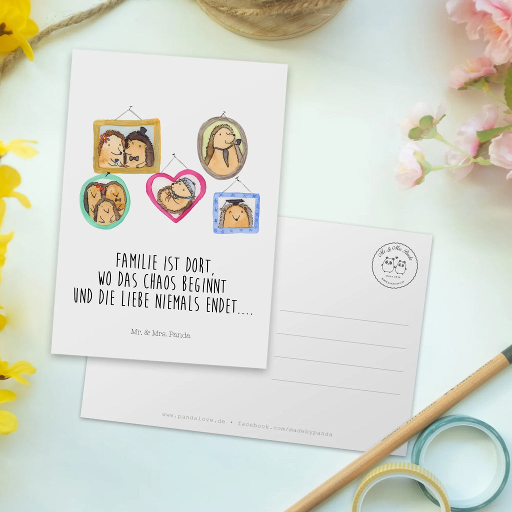 Postcard Hedgehog family Grußkarte, Karte, Ansichtskarten, Geburtstagskarte, Einladungskarte, Postkarte, Einladungskarten Geburtstag, Ansichtskarte, Einladung, Dankeskarte, Geschenkkarte, Einladung Geburtstag, Familie, Vatertag, Muttertag, Bruder, Schwester, Mama, Papa, Oma, Opa, Igel, Glück, Zusammenhalt, Bilder, Liebe