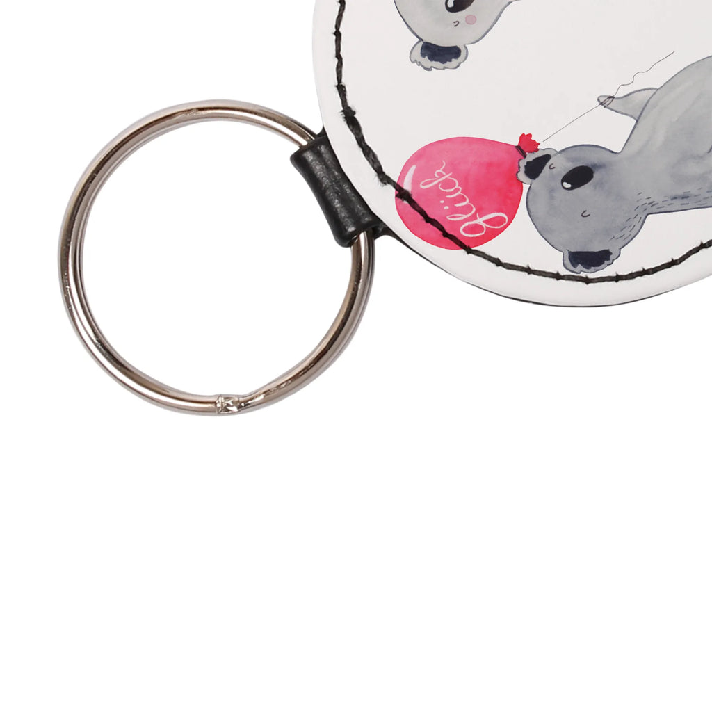 Rund Schlüsselanhänger Koala Luftballon Schlüsselanhänger Für Damen, Schlüsselanhänger Klassisch, Schlüsselanhänger Freundschaft, Schlüsselanhänger Haus, Schlüsselanhänger Liebe, Schlüsselanhänger Handgemacht, Schlüsselanhänger Stoff, Schlüsselanhänger Filz, Schlüsselanhänger Mit Spruch, Schlüsselband, Schlüsselanhänger Holz, Schlüsselanhänger Auto, Schlüsselanhänger Für Kinder, Schlüsselanhänger Niedlich, Schlüsselanhänger Nachhaltig, Schlüsselanhänger Für Paare, Schlüsselanhänger Leder, Schlüsselhalter, Schlüsselanhänger Personalisierbar, Schlüsselanhänger, Schlüsselanhänger Modern, Schlüsselanhänger Mit Motiv, Schlüsselaccessoire, Schlüsselanhänger Mit Foto, Schlüsselanhänger Partner, Schlüsselanhänger Tiermotiv, Schlüsselanhänger Mit Gravur, Schlüsselanhänger Geburtstag, Schlüsselring, Schlüsselanhänger Lustig, Schlüsselanhänger Metall, Schlüsselanhänger Schlüssel, Schlüsselanhänger Kunststoff, Schlüsselanhänger Für Herren, Schlüsselanhänger Elegant, Schlüsselanhänger Herz, Schlüsselanhänger Bunt, Schlüsselanhänger Mit Namen, Schlüsselanhänger Geschenk, Koala, Koalabär, Party, Luftballon, Geschenk, Geburtstag