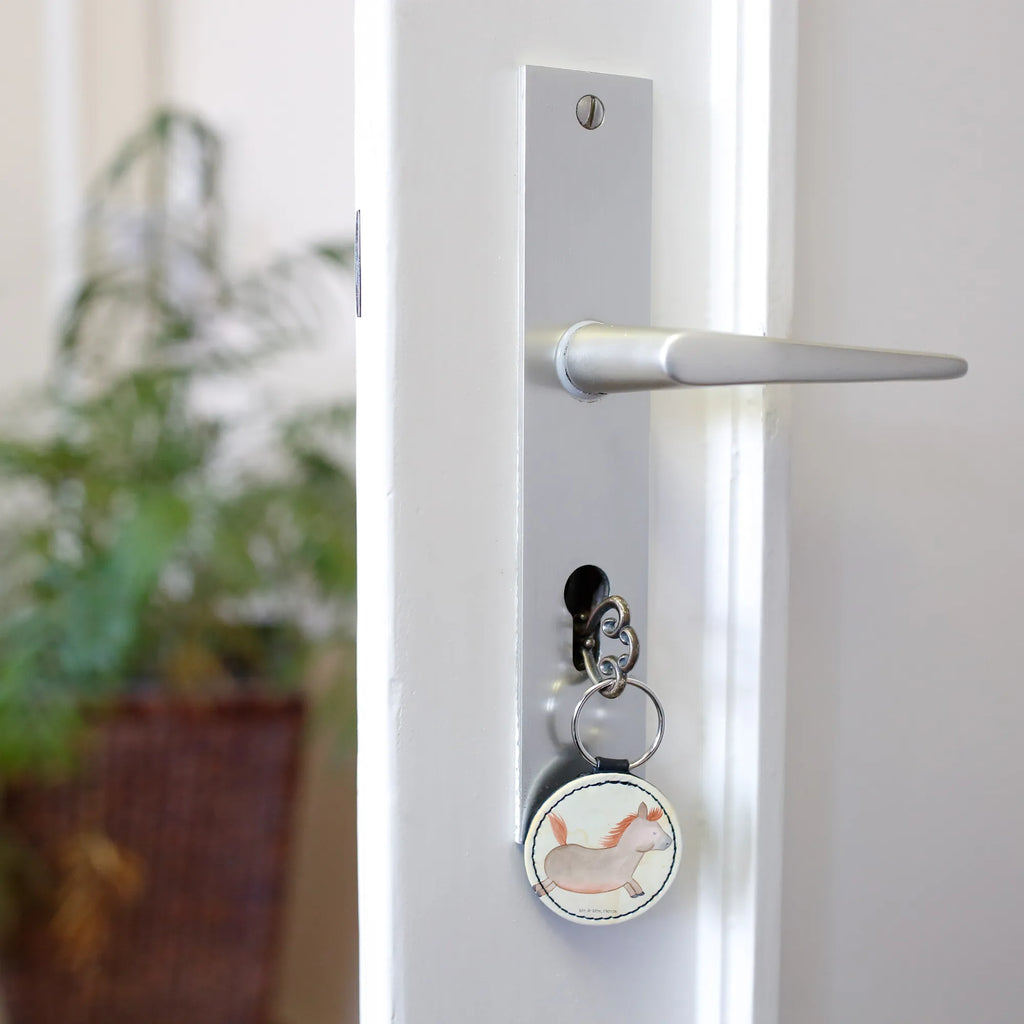 Round key ring Horse Jump Schlüsselring, Schlüsselaccessoire, Schlüsselanhänger Für Kinder, Schlüsselanhänger Modern, Schlüsselanhänger Leder, Schlüsselanhänger Geburtstag, Schlüsselanhänger Niedlich, Schlüsselanhänger Partner, Schlüsselanhänger Geschenk, Schlüsselanhänger Klassisch, Schlüsselanhänger Filz, Schlüsselanhänger Personalisierbar, Schlüsselanhänger Schlüssel, Schlüsselanhänger Stoff, Schlüsselanhänger, Schlüsselanhänger Bunt, Schlüsselanhänger Mit Gravur, Schlüsselanhänger Auto, Schlüsselanhänger Liebe, Schlüsselanhänger Haus, Schlüsselanhänger Mit Foto, Schlüsselanhänger Nachhaltig, Schlüsselanhänger Lustig, Schlüsselanhänger Für Herren, Schlüsselanhänger Mit Spruch, Schlüsselanhänger Metall, Schlüsselanhänger Kunststoff, Schlüsselanhänger Tiermotiv, Schlüsselband, Schlüsselanhänger Freundschaft, Schlüsselanhänger Herz, Schlüsselanhänger Elegant, Schlüsselanhänger Holz, Schlüsselanhänger Für Damen, Schlüsselanhänger Mit Motiv, Schlüsselhalter, Schlüsselanhänger Mit Namen, Schlüsselanhänger Für Paare, Schlüsselanhänger Handgemacht, Bauernhof, Hoftiere, Landwirt, Landwirtin, Pony, Stall, Pferde, Pferdebesitzer, Pferd, Pferdestall, ausreiten, reiten