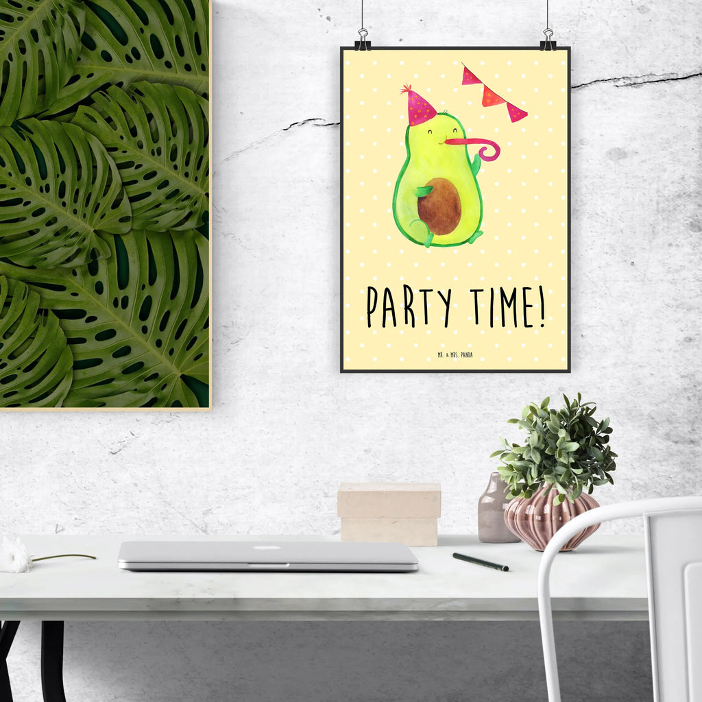 Poster avocado party time kunst für die wand, Wanddeko Bild, Wandschmuck, Deko Bild, wandkunst, kunstdruck poster, Plakat, Wandposter, wanddruck, Posterdruck, drucke, wanddeko, grafikposter, kunstposter, Bild für Wand, Wanddekoration, Wandbild, Kunstdruck, Mr. & Mrs. Panda Poster, Designposter, Bild, Poster, Gesund, Vegan, Veggie, Avocado